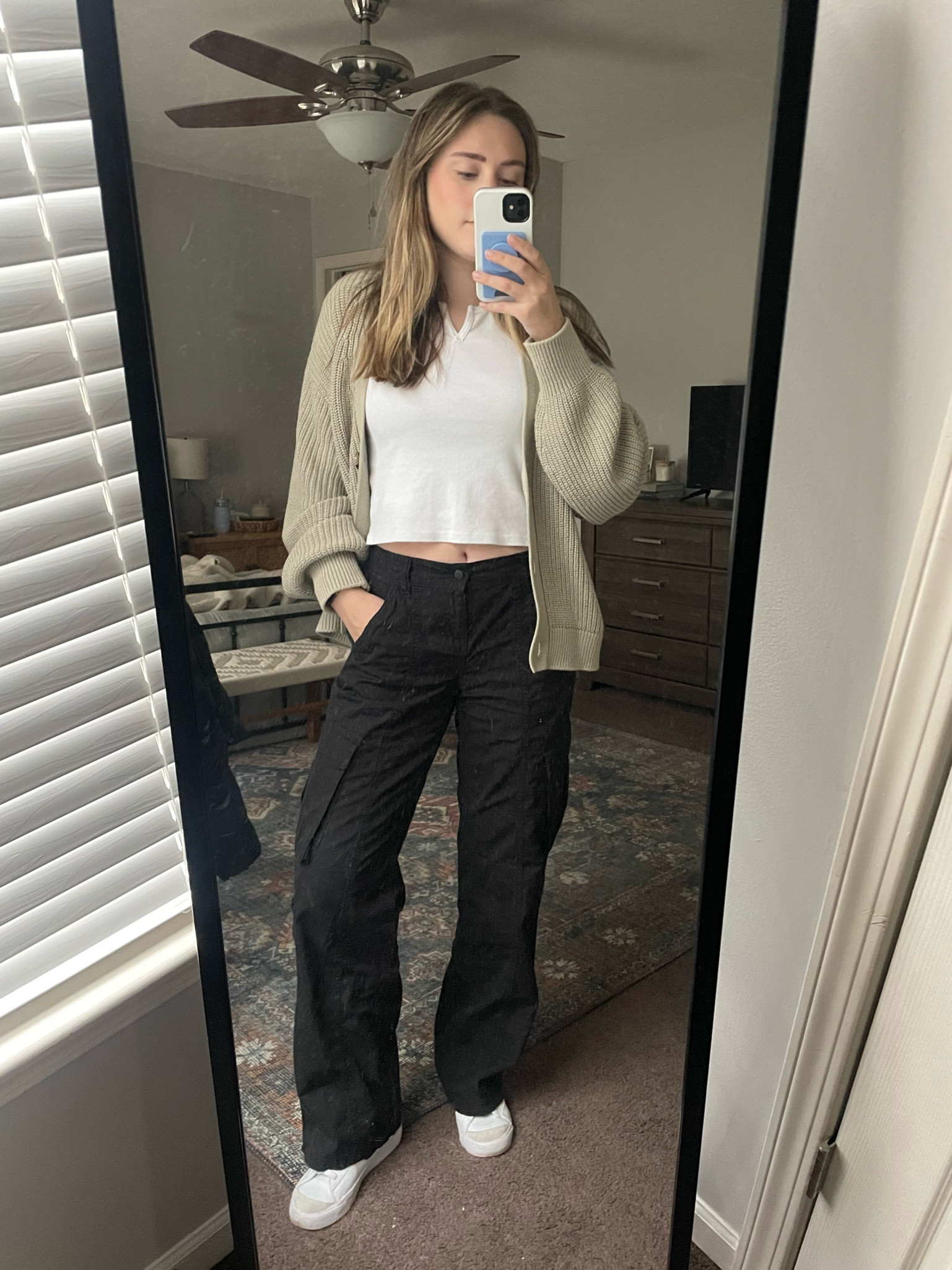 OOTD 2/15! College class fit! Cutest cargo pants that are budget friendly! 

#LTKU #LTKFind #LTKfit