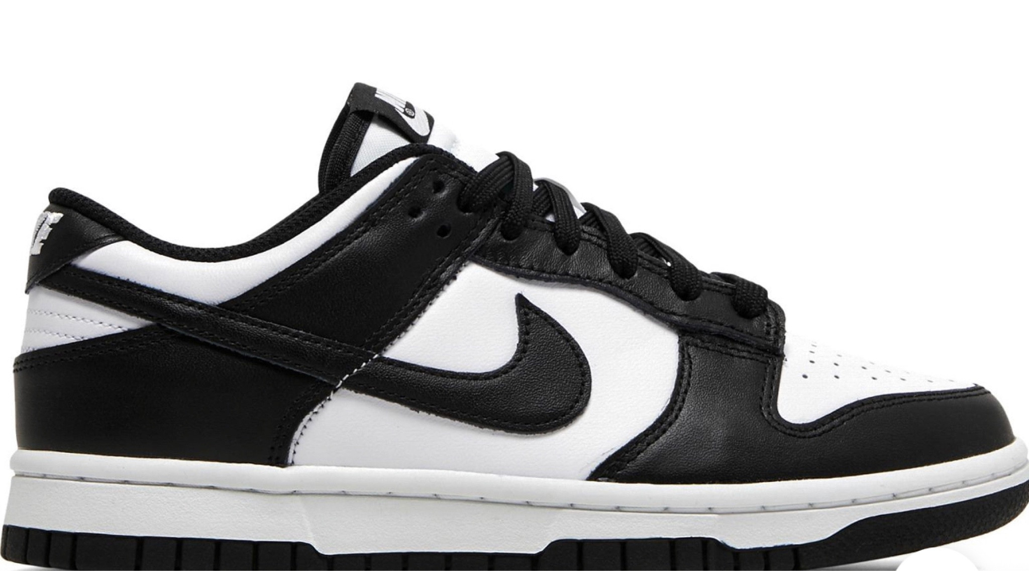 Women’s Nike panda dunks 

#LTKshoecrush