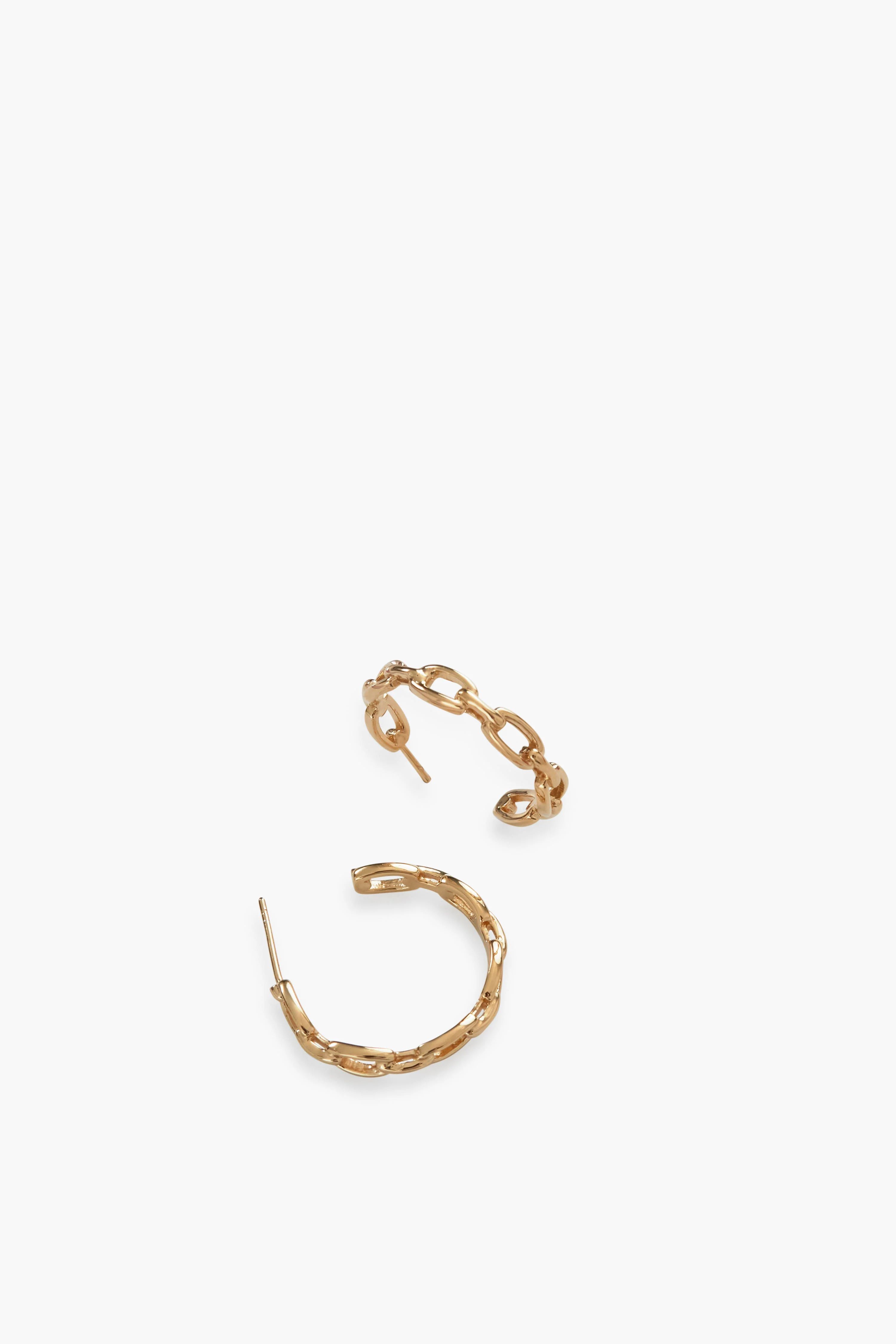 Gold Carmine Small Hoop Earrings | Tuckernuck (US)