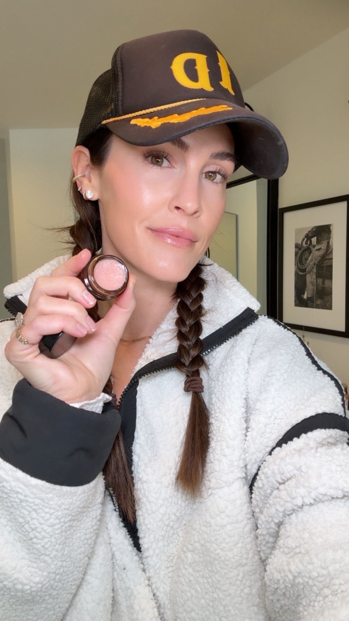 My favorite non-toxic glossy lip balm💋

Clean beauty 
Skincare 

#LTKBeauty