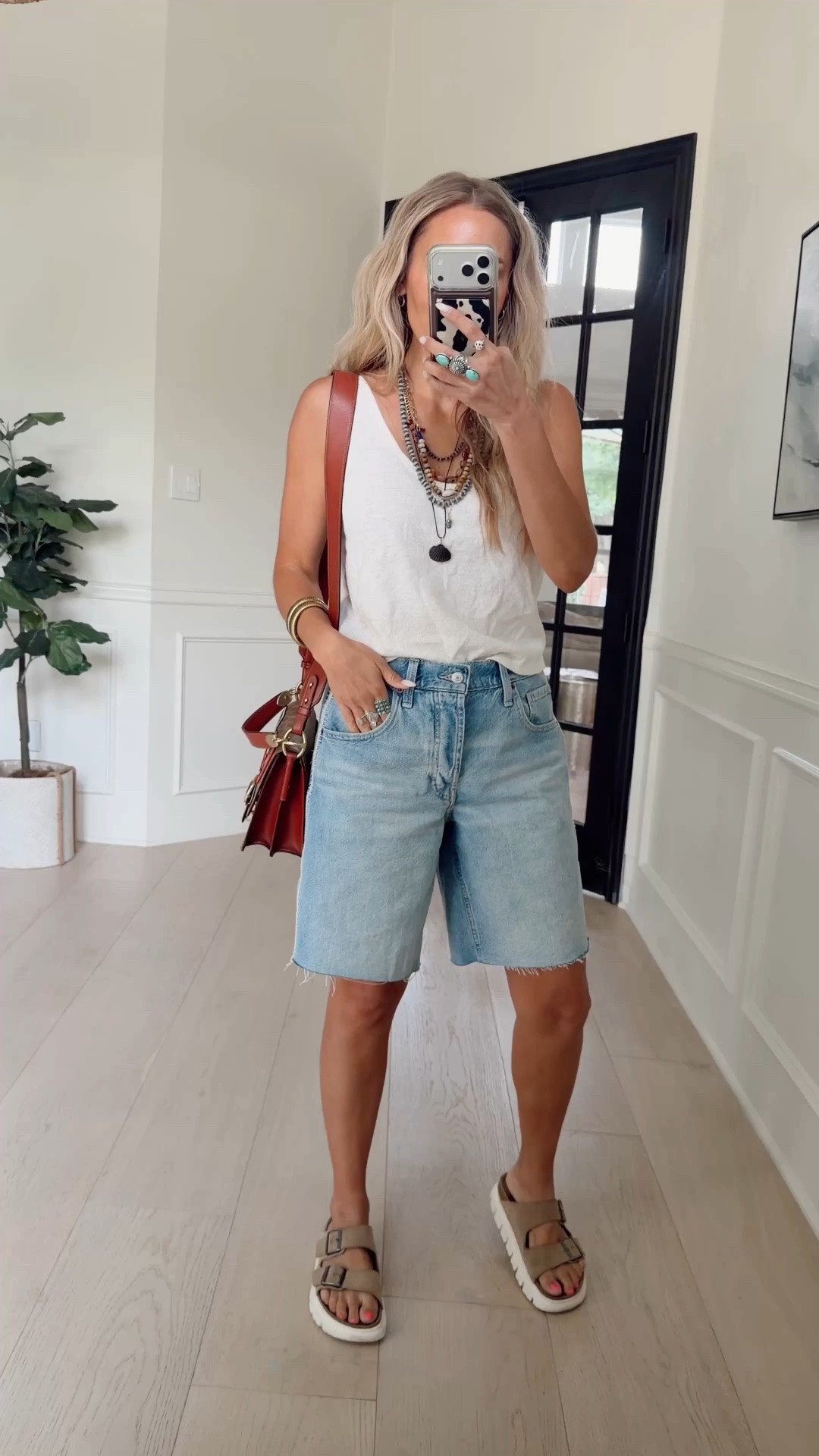 🤍 Major sale alert‼️ These viral shorts are 60% off and they are SO GOOD. 

This Target tank top is only $12 and I love the fit.

Wearing my tts in both ( 4, small)

5’5” // 120 lbs