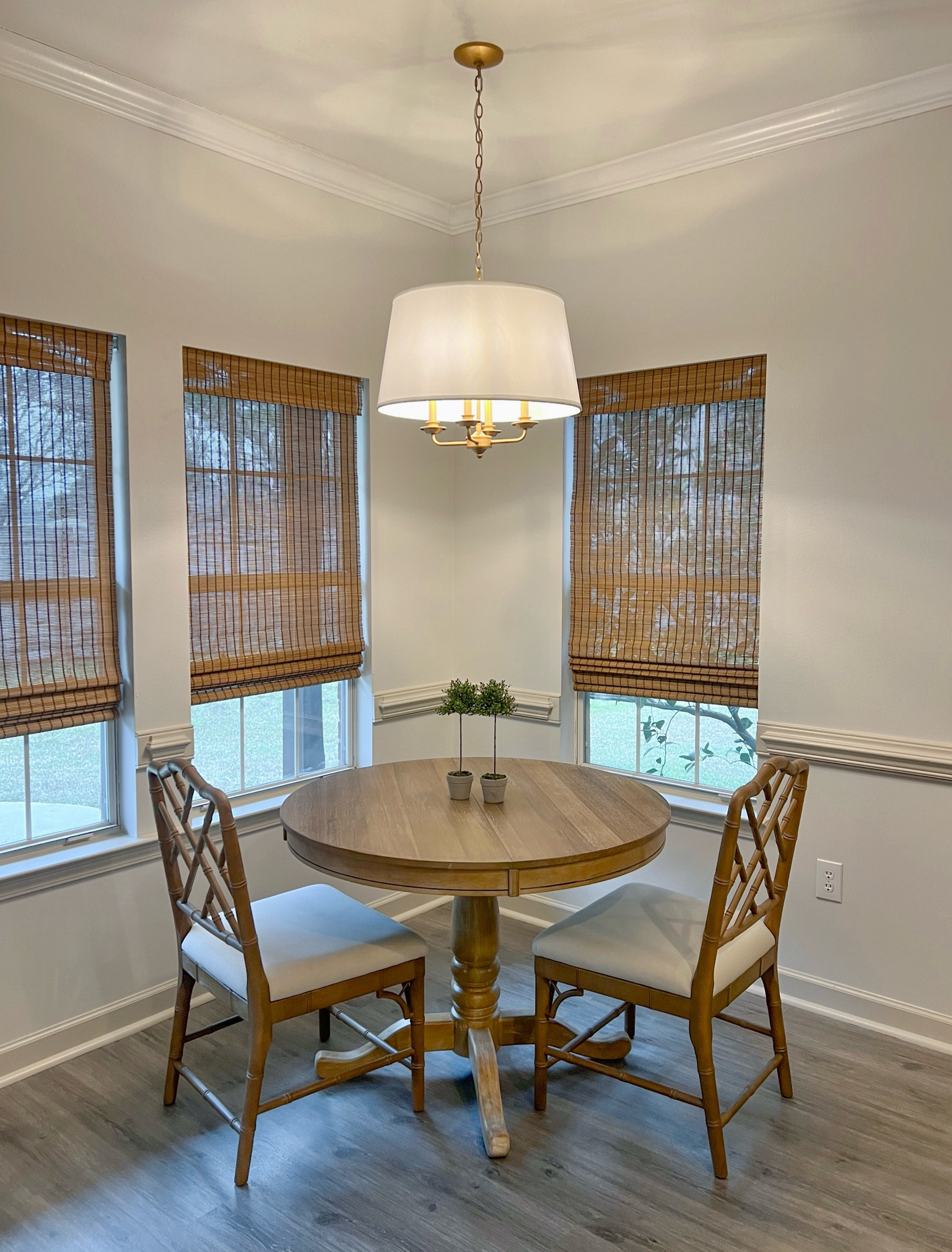 Breakfast nook area is almost finished! Love my new bamboo shades, light fixture, and table & chairs!😍

Home Decor, Grandmillennial, Dining Table, Dining Chairs

#LTKHome