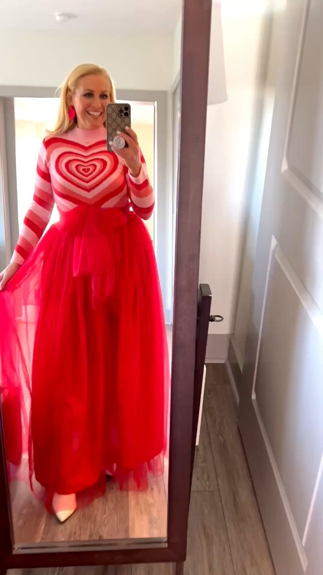 ❤️VALENTINE’S DAY LOOK: Can you believe Valentine’s Day is around the corner?

💘I’m going to be sharing some Valentine’s outfit inspo with you over the next few weeks. So, get ready for a lot of red, pink and a ton of hearts!

💝OUTFIT: @amazonfashion
(Sweater medium, Tulle skirt small)

#valentinesday #valentinesdayoutfit #valentines #valentineslook #valentinesootd #valentines2026 #valentinesinspo #amazon #amazonprime #amazonfinds #amazonfashion #amazonfashionfinds #founditonamazon #amazonhaul #street2beachstyle #rewardstylebloggers #affordablefashion #valentinessweater #valentinesfashion #winterfashion #winterootd #tampablogger #stpeteblogger #floridablogger #rosemarybeach 



#LTKSeasonal #LTKOver40 #LTKSaleAlert #LTKU #LTKMidsize #LTKgrwm #LTKootd #LTKValentine #LTKWedding #LTKvlog