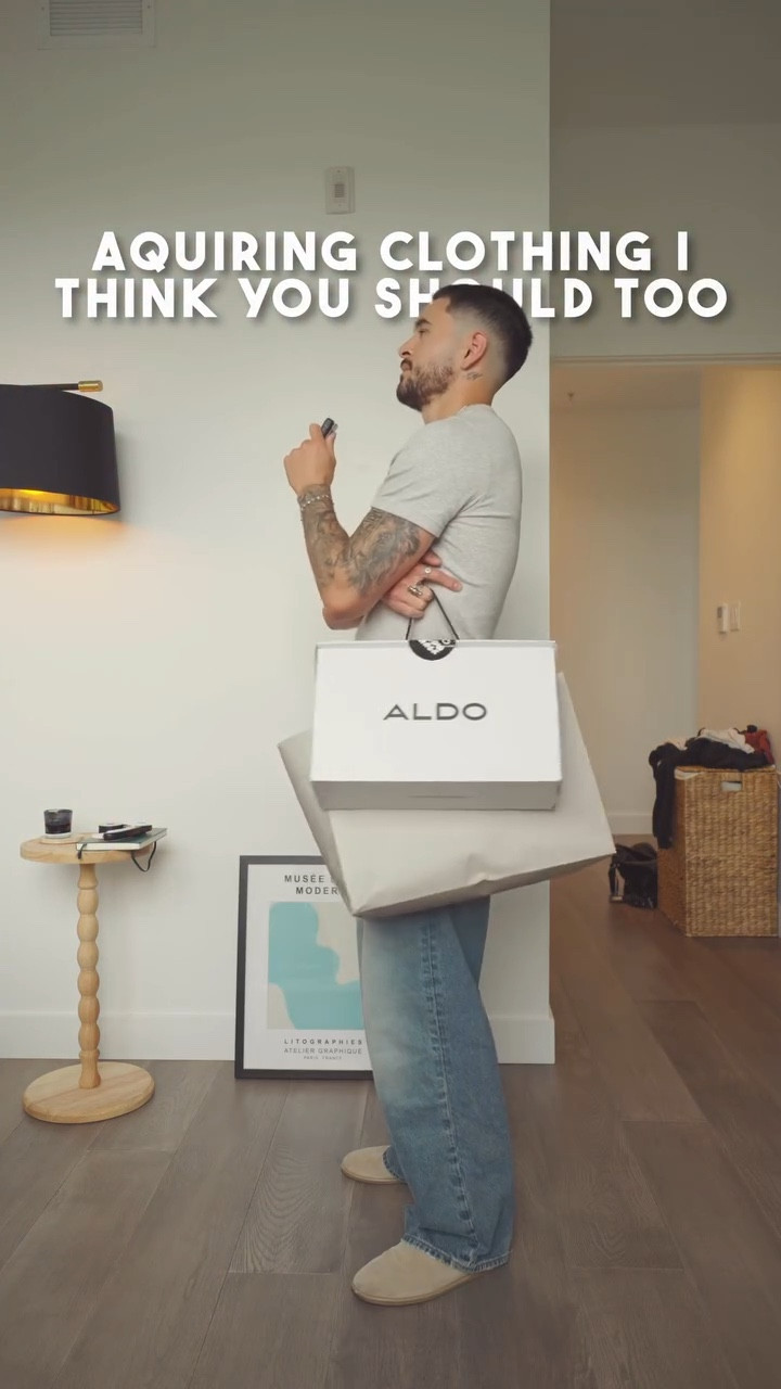 Acquiring clothing I think you should acquire too 👀

#clothinghaul #recentpickups #mensfashion #easyfashion #minimalfashion #simplefits