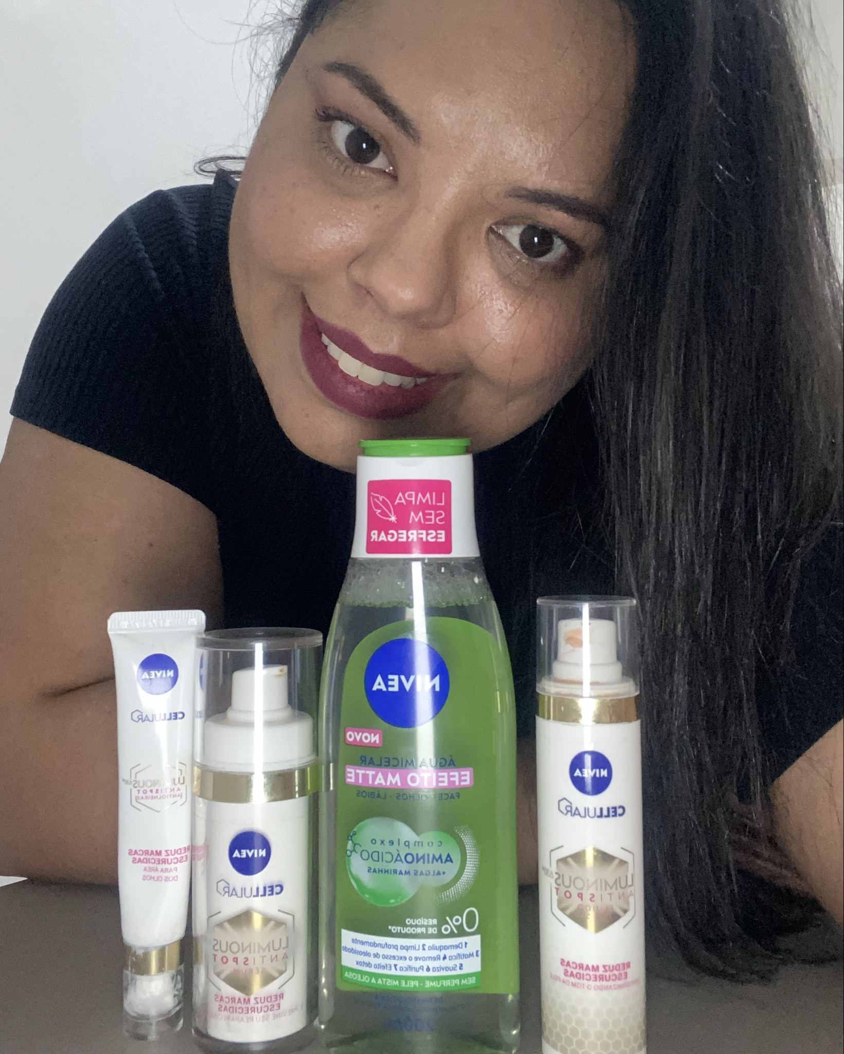 Meu kit queridinho na rotina de cuidados do meu rosto. Segue a dica: 

Rotina Manhã:
1 - Sabonete 
2 - Água Micelar 7 em 1 Nivea 
3 - Antiolheiras
4 - Serum intensivo 
5 - Fluido Preventivo FPS 50

Rotina Noite:
1 - Sabonete 
2 - Água Micelar 7 em 1 Nivea 
3 - Antiolheiras
4 - Serum intensivo 

Água micelar da Nivea é ideal para pele oleosa com efeito matte, para retirar todas as impurezas por completo

Antiolheiras reduz as manchas escuras, desincha e hidrata 

Sérum ajuda reduzir manchas escuras e uniformizar a pele 

Fluído para prevenir novas marcas escuras e potencializar a ação do Sérum

Cupom: LTK
10%OFF válido no meu link credenciado na Beleza na Web, na 1ª compra 

#LTKpromo #LTKbeleza #LTKbrasil