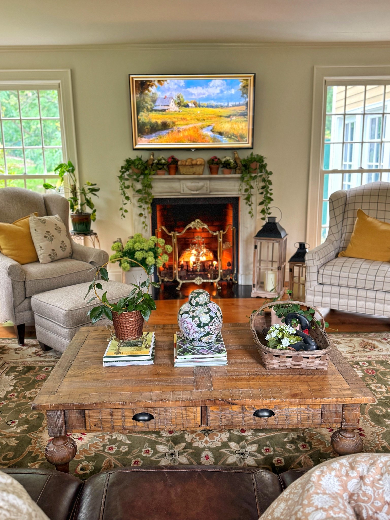 Cozy fall decor in my farmhouse living room



#LTKSaleAlert #LTKHome