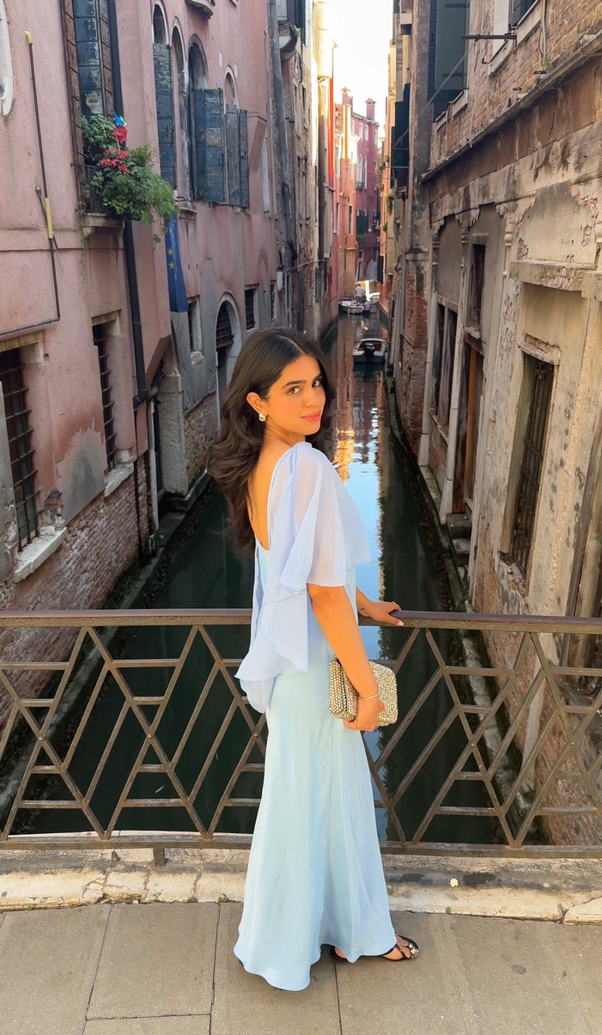 a moment for this cape dress 🥹🩵

#LTKPetite #LTKSeasonal