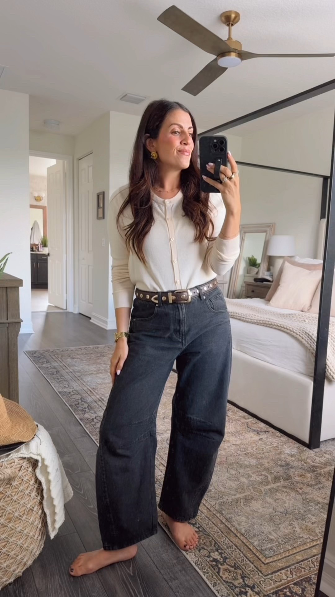 Casual but chic OOTD, Amazon cardigan, barrel jeans, studded belt  

#LTKFindsUnder50 #LTKWorkwear #LTKOver40