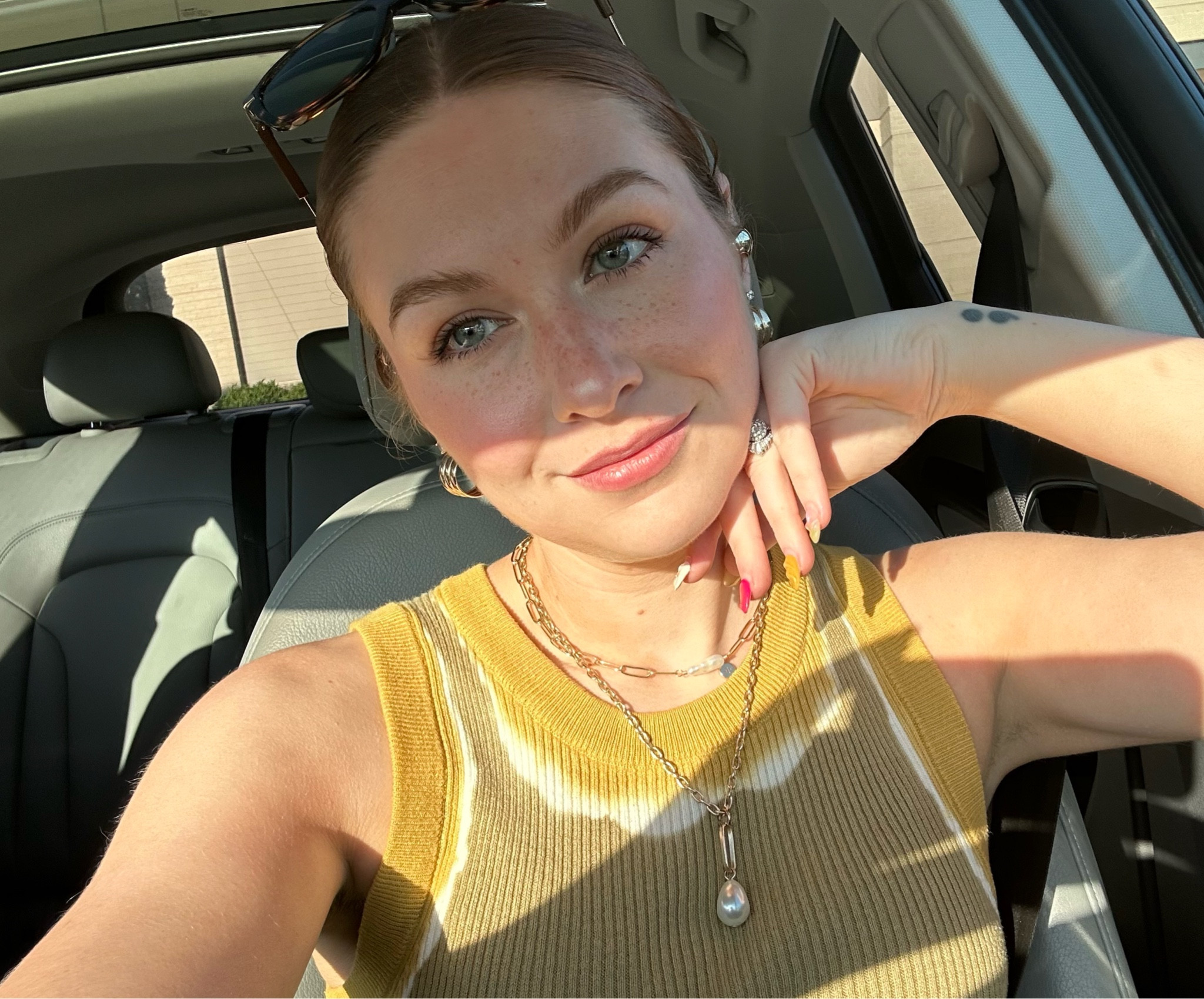 Glowy summer makeup

#LTKBeauty #LTKFindsUnder50 #LTKSeasonal