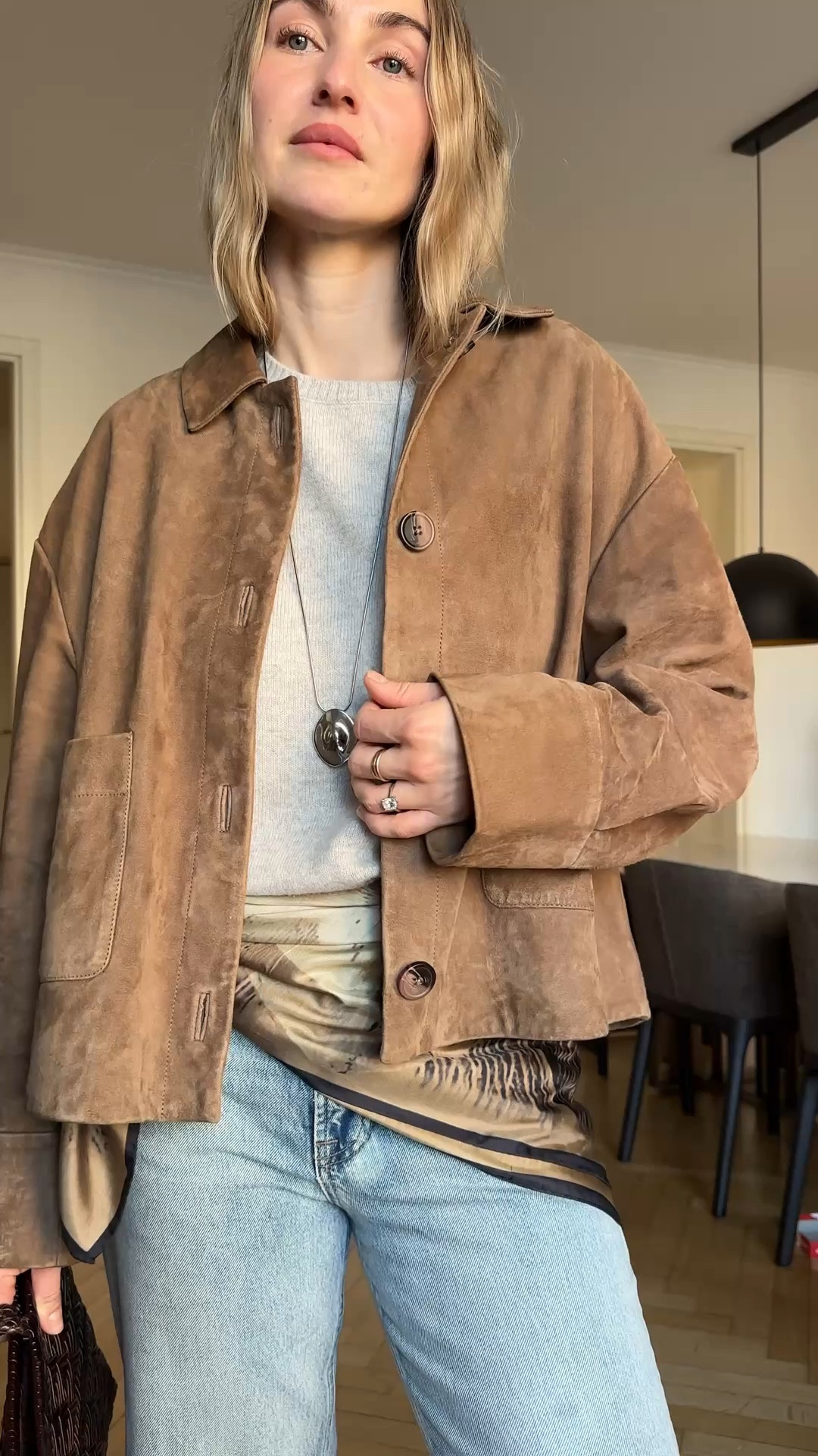 Scarf as a belt: Yes or No?