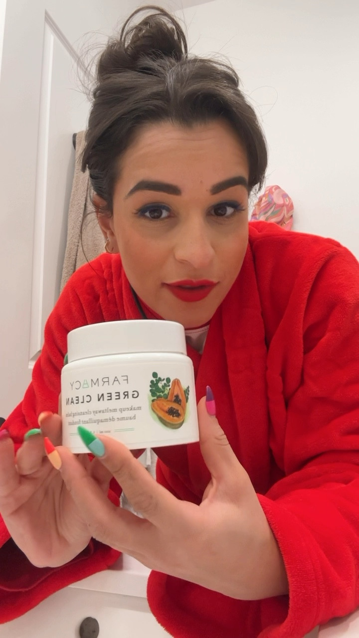 My holy grail for removing Makeup! 
•
Shop my products && Follow me on Instagram at @nardinemarie for more Beauty finds! 

#LTKU #LTKbeauty #LTKMostLoved