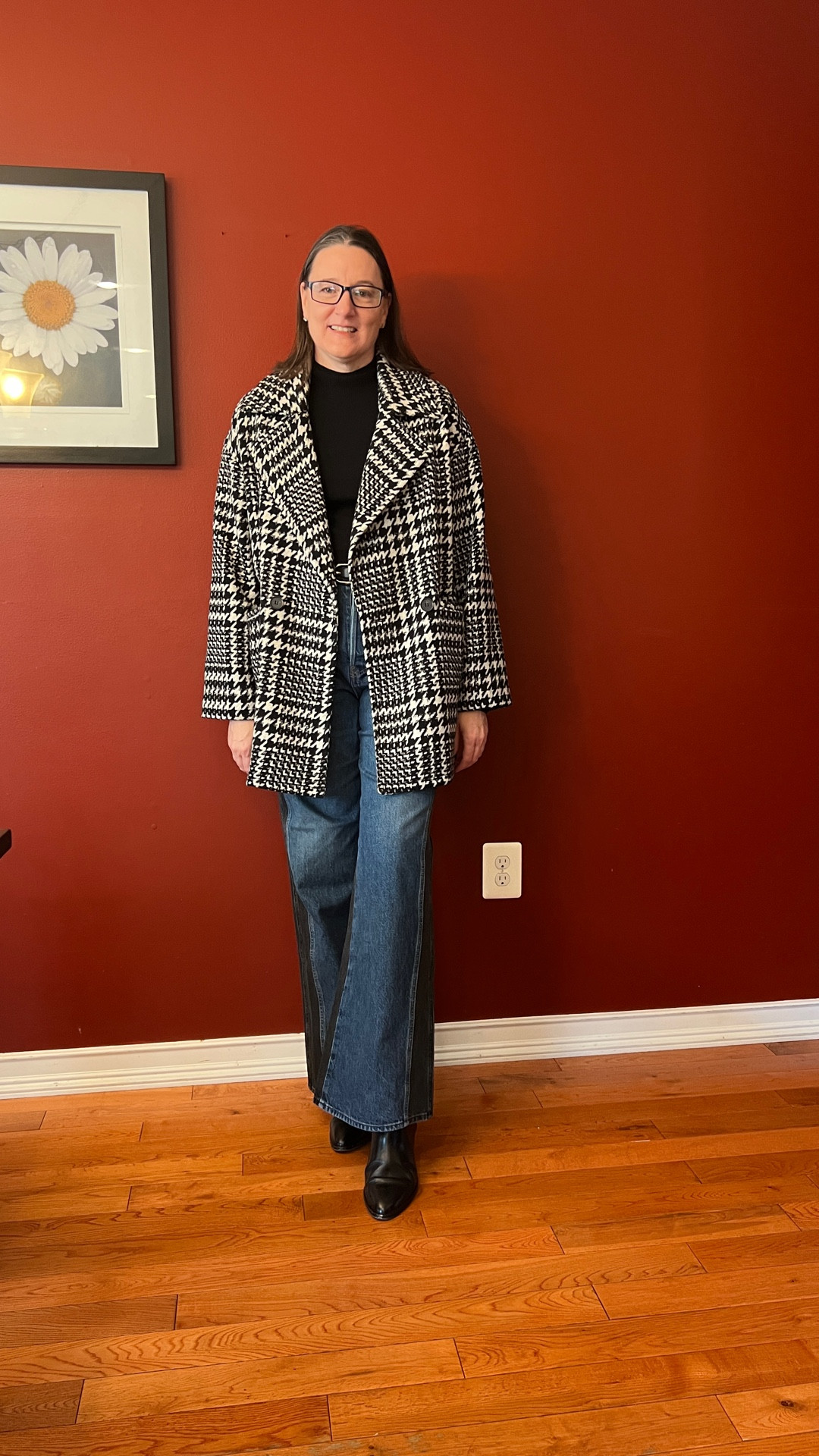 Switching up my uniform slightly today by exchanging a plaid blazer for a plaid jacket. I opted to wear just a cashmere turtleneck so the jeans could take center stage. The color blocking on the jeans makes them a standout, but it also makes them trickier to style. They require a solid, minimalistic top to give the jeans the opportunity to shine! Mission achieved! #whatiworetowork #workattire #ootd #workstyle #casualworkwear

#LTKgrwm #LTKOver40 #LTKWorkwear