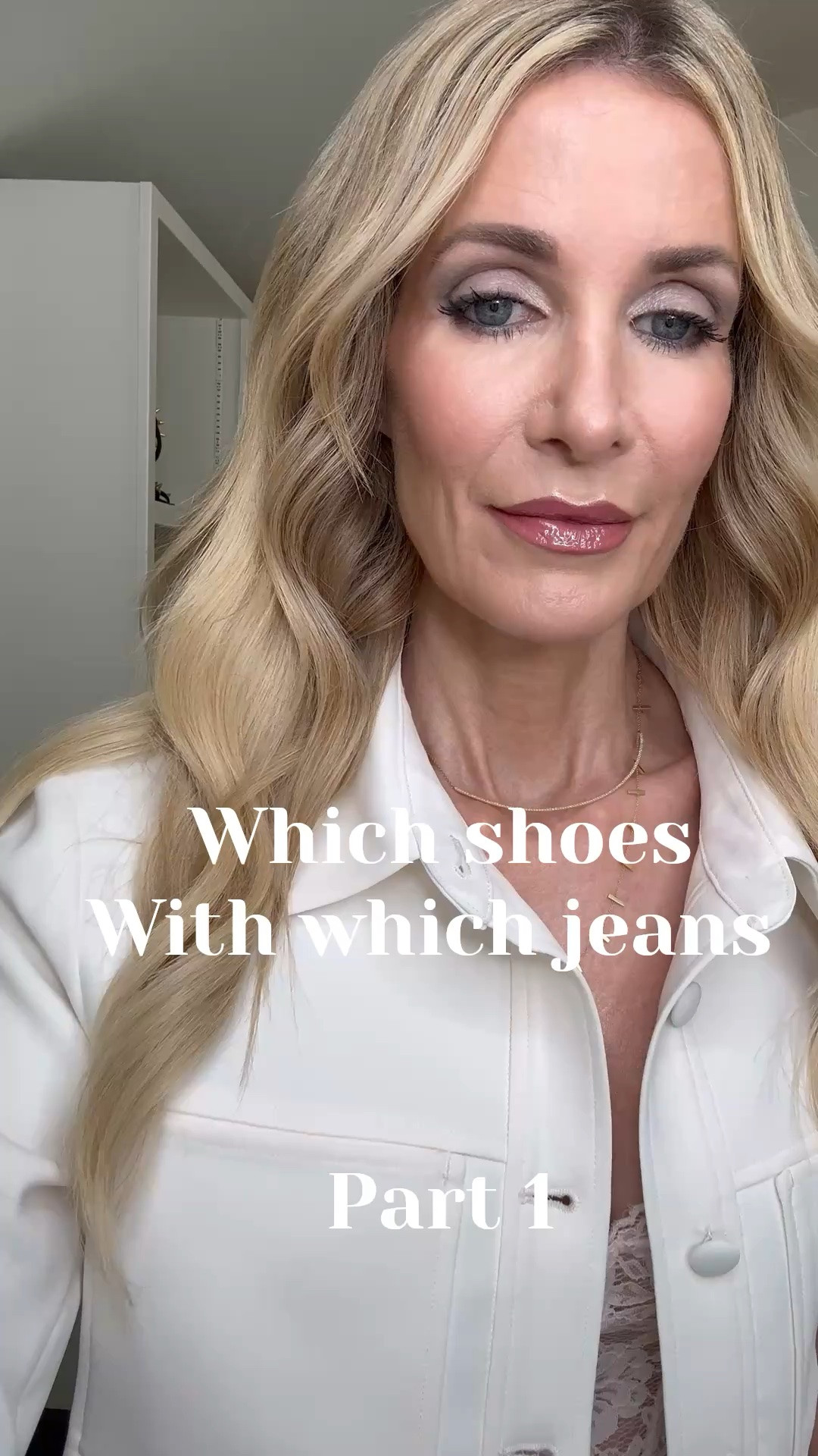 If you’ve ever wondered which shoes work best with which jeans… here’s your cheat sheet 👖✨

With a cigarette jean, I always reach for an open-toe mule. It’s such a flattering combo, and bonus points if the mule has a pointed toe because pointy-toe shoes instantly elongate your legs.

These jeans fit true to size, I’m wearing a size 24. 

Tell me — which denim trend are you loving most right now? 🤍 

 