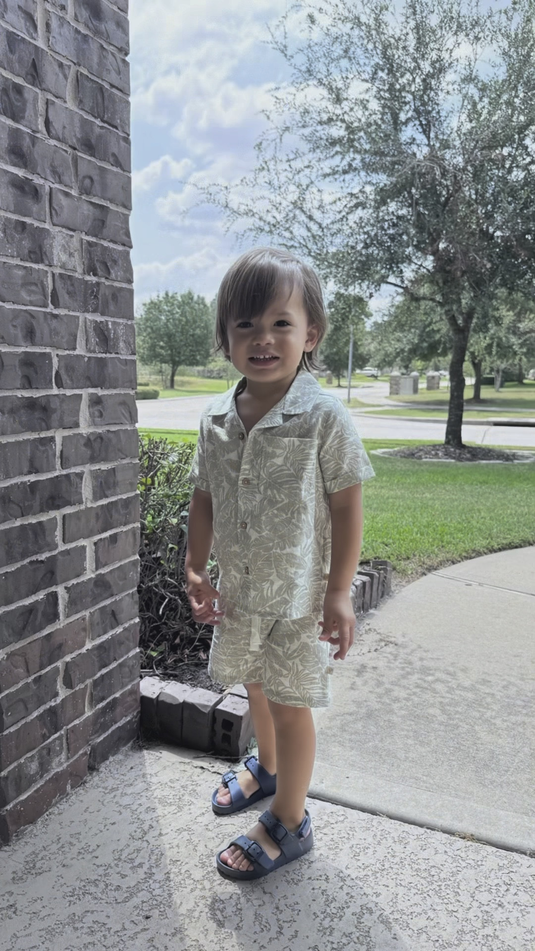 Holiday shopping with a purpose. Curated kid store that benefits children in need. Help end childhood hunger with every single purchase. 💙💙💙


#LTKFamily #LTKHoliday #LTKKids