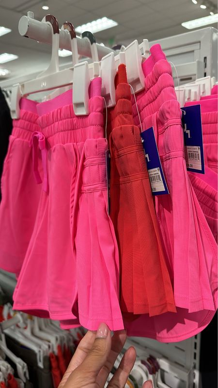 Pleated side shorts! I would size up!

#LTKActive #LTKFindsUnder50 #LTKFitness