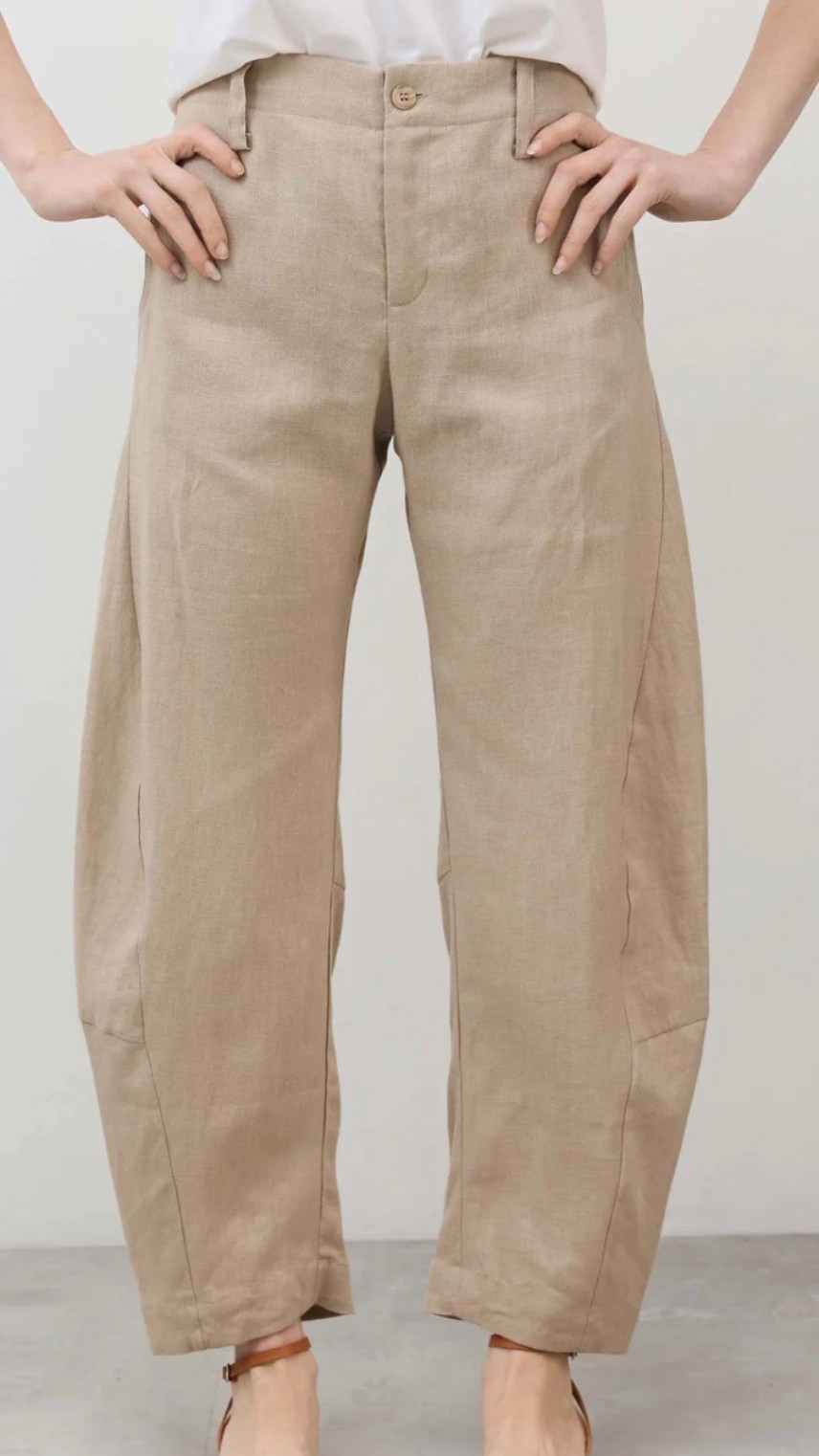 These linen pants are from one of my favorite pant brands and I HAD to order! They make the best quality flattering pieces for everyday!! 

#LTKSeasonal #LTKootd #LTKOver40