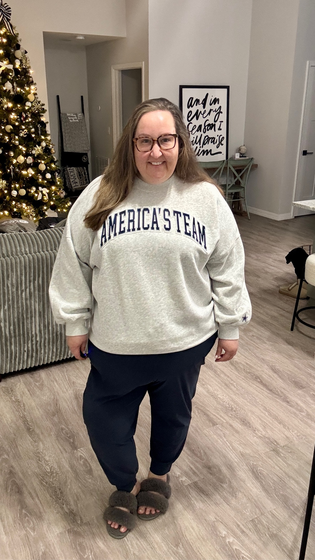 Cozy fit for Cowboys game tonight. I hope football szn never ends!

#rebekahelizstyle #gamedayoutfit

#LTKFindsUnder100 #LTKPlusSize #LTKootd