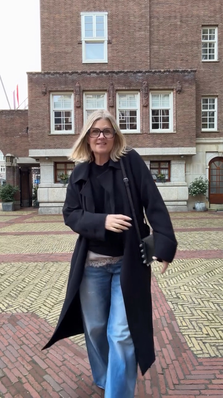 Quick Amsterdam outfit check.

#ootd #amsterdamstyle 
#europeoutfits #everydaystyle