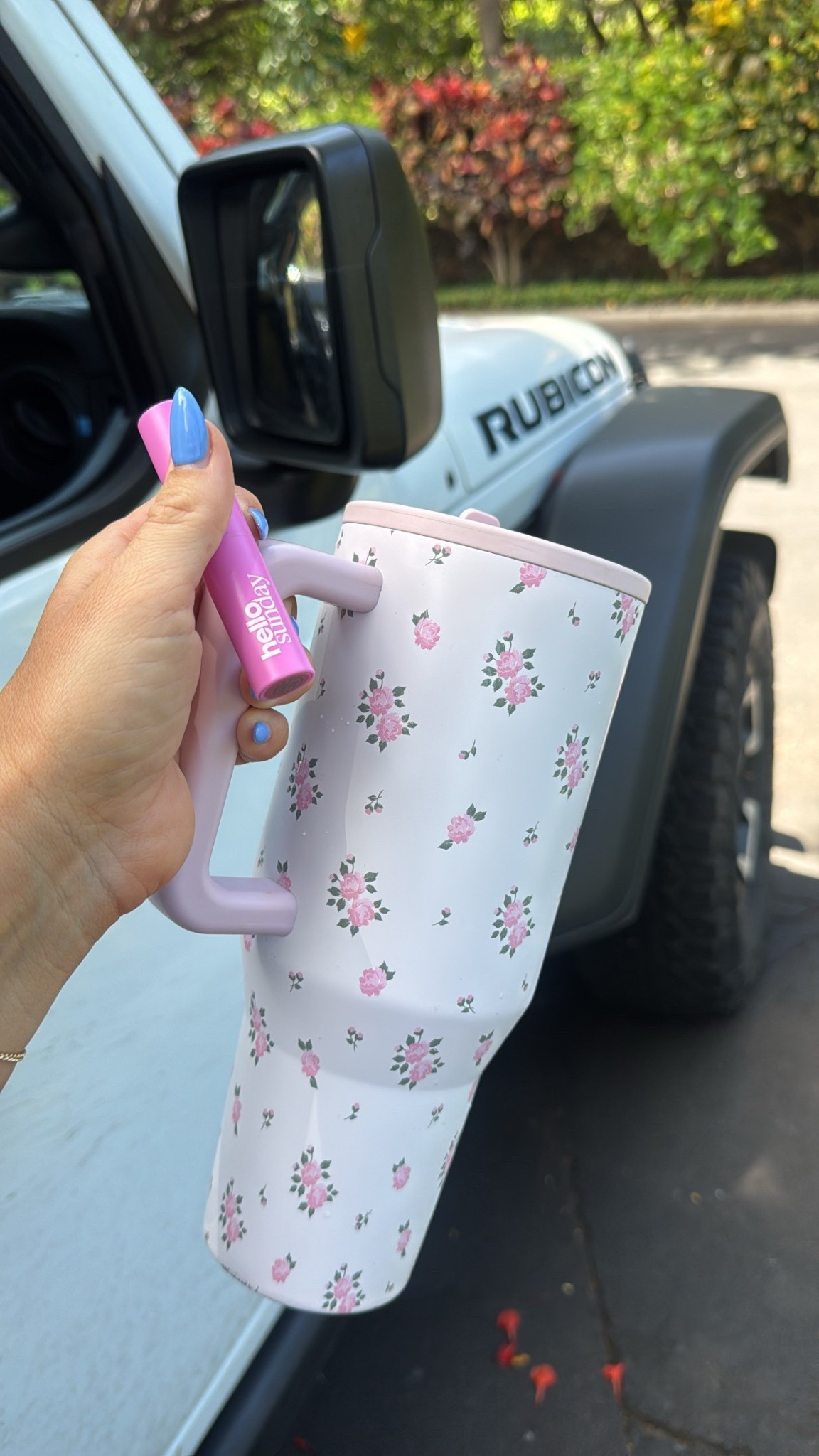 The travel essentials💖

hydrojug, tumbler, floral print tumbler, hydrojug tumbler, lip product, lip gloss, lipstick, tumbler with handle, travel essentials, hello sunday, mom of 3, Britt Horton, California 

#LTKFindsUnder50 #LTKFindsUnder100 #LTKHome
