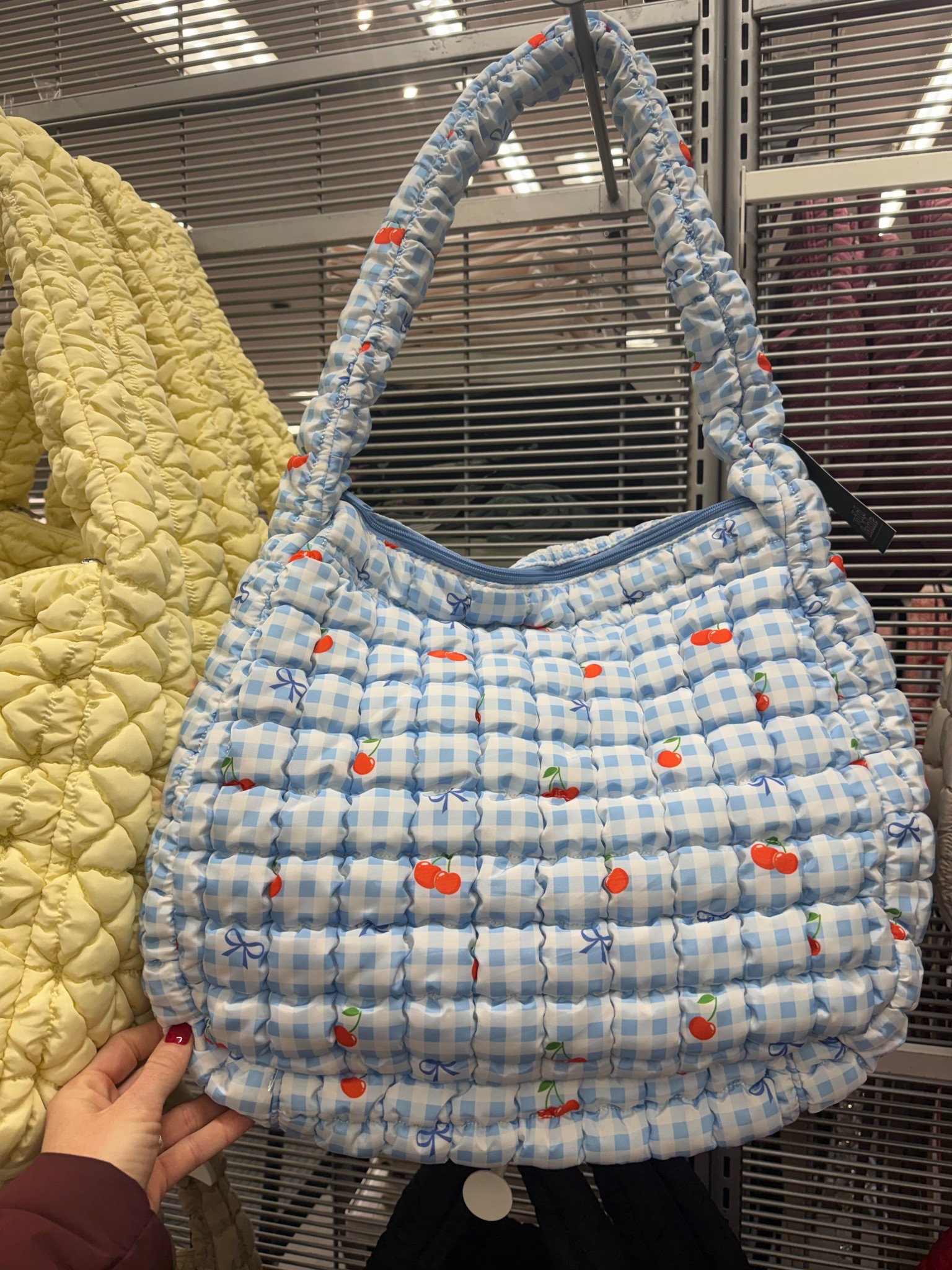 The cutest cherrys on this hoho puffer bag! 