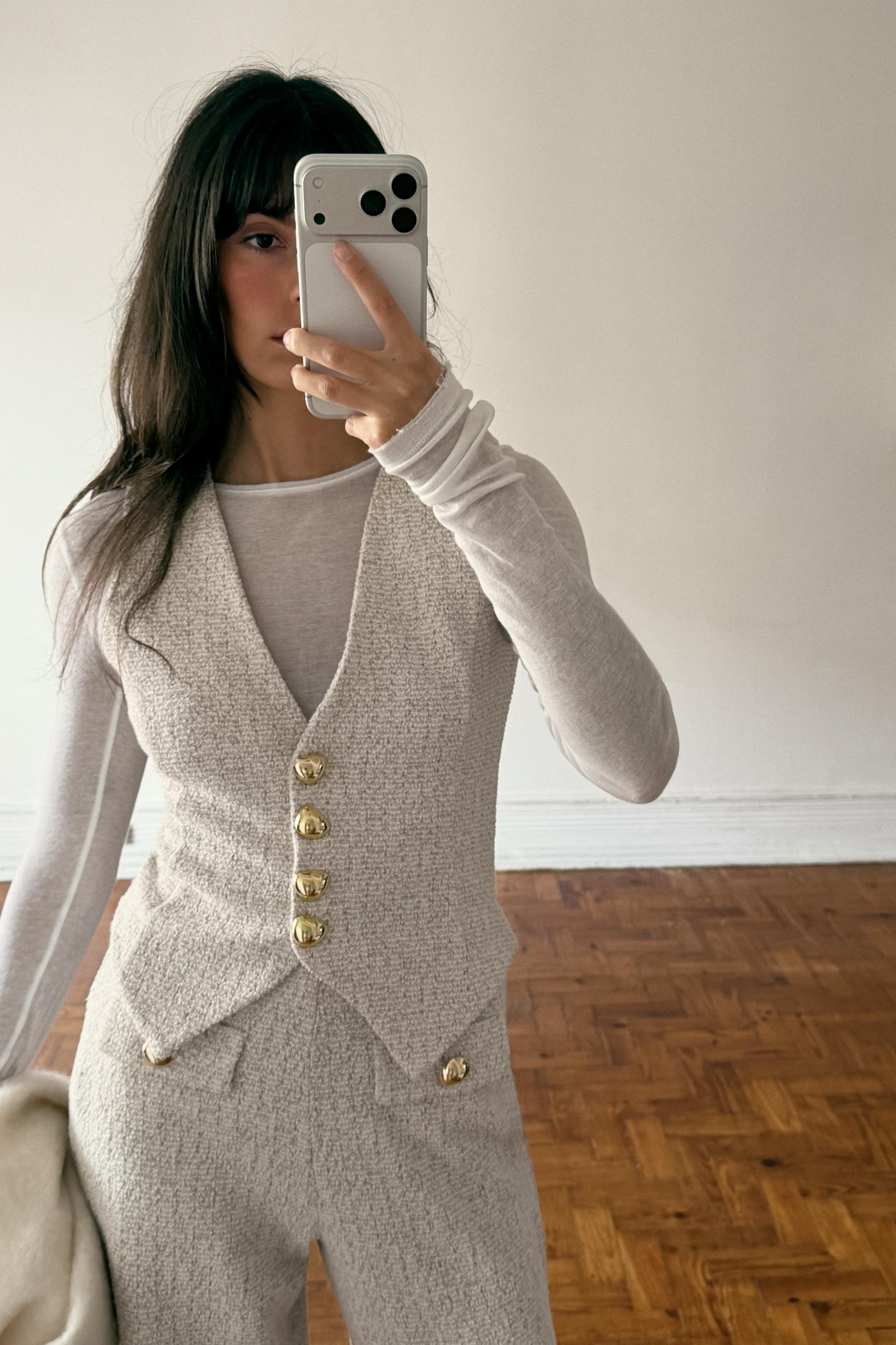 TEXTURED BUTTON VEST | Zara US