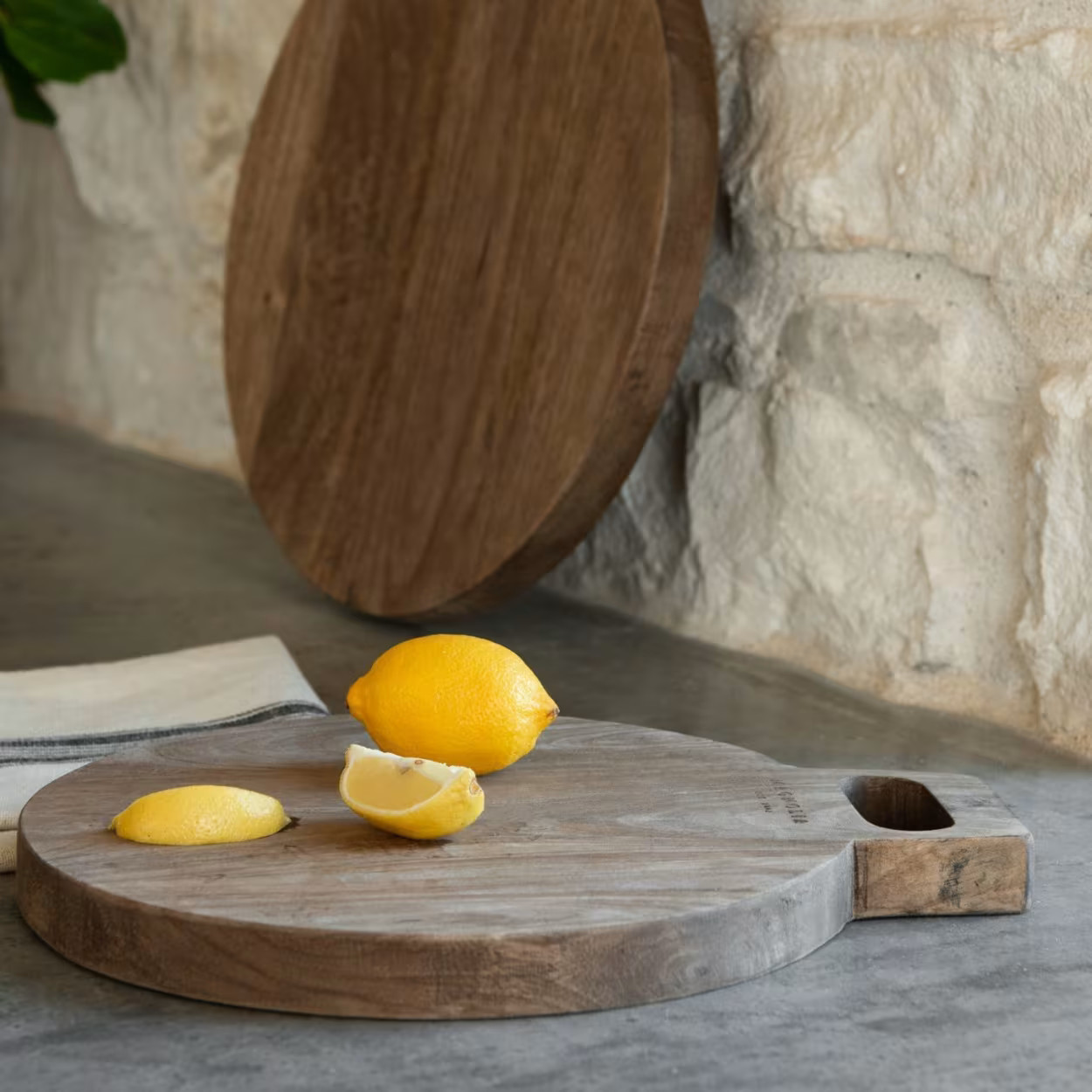 Mango Wood Round Bread Board | Magnolia