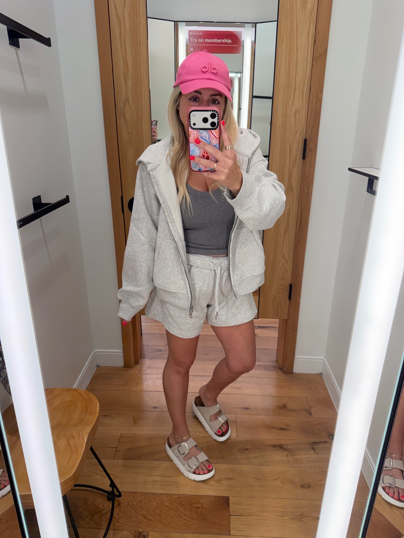 New @lululemon matching set!
Small jacket 
Xs shorts
Sandals tts