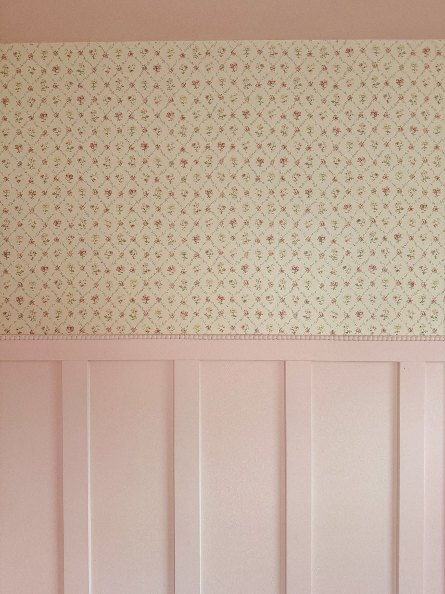 vintage inspired wallpaper! 

#LTKHome
