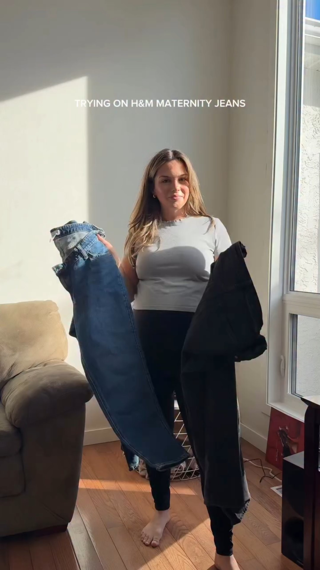 Trying on my new @hm maternity jeans ! Which is your fav?! 

Comment “ jeans” and I’ll send you over the links for these two pairs!

#hm #hmmaternity #maternityfashion #maternityjeans #pregnancy #pregnancyoutfit