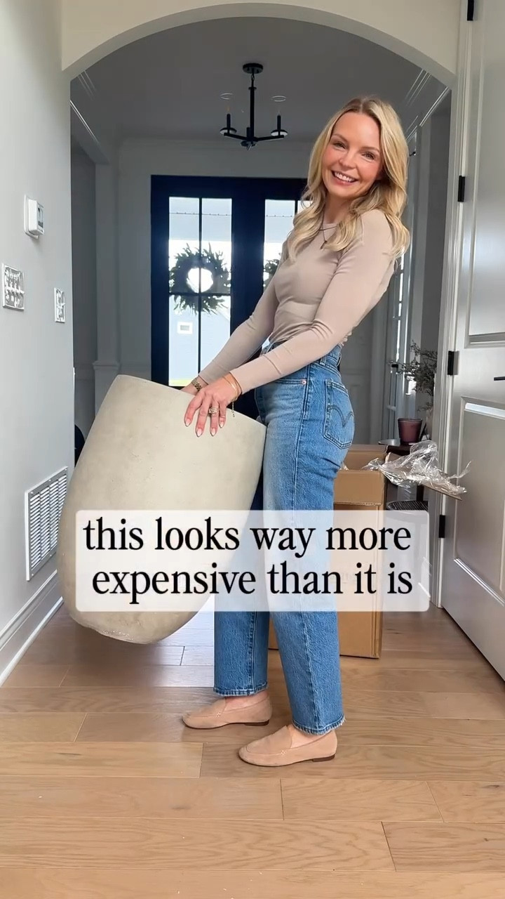 Proof you don’t need to spend a fortune to get that high-end look.

This planter + tree combo makes such a statement and instantly makes the space feel finished.

#LTKdayinmylife #LTKSeasonal #LTKHome