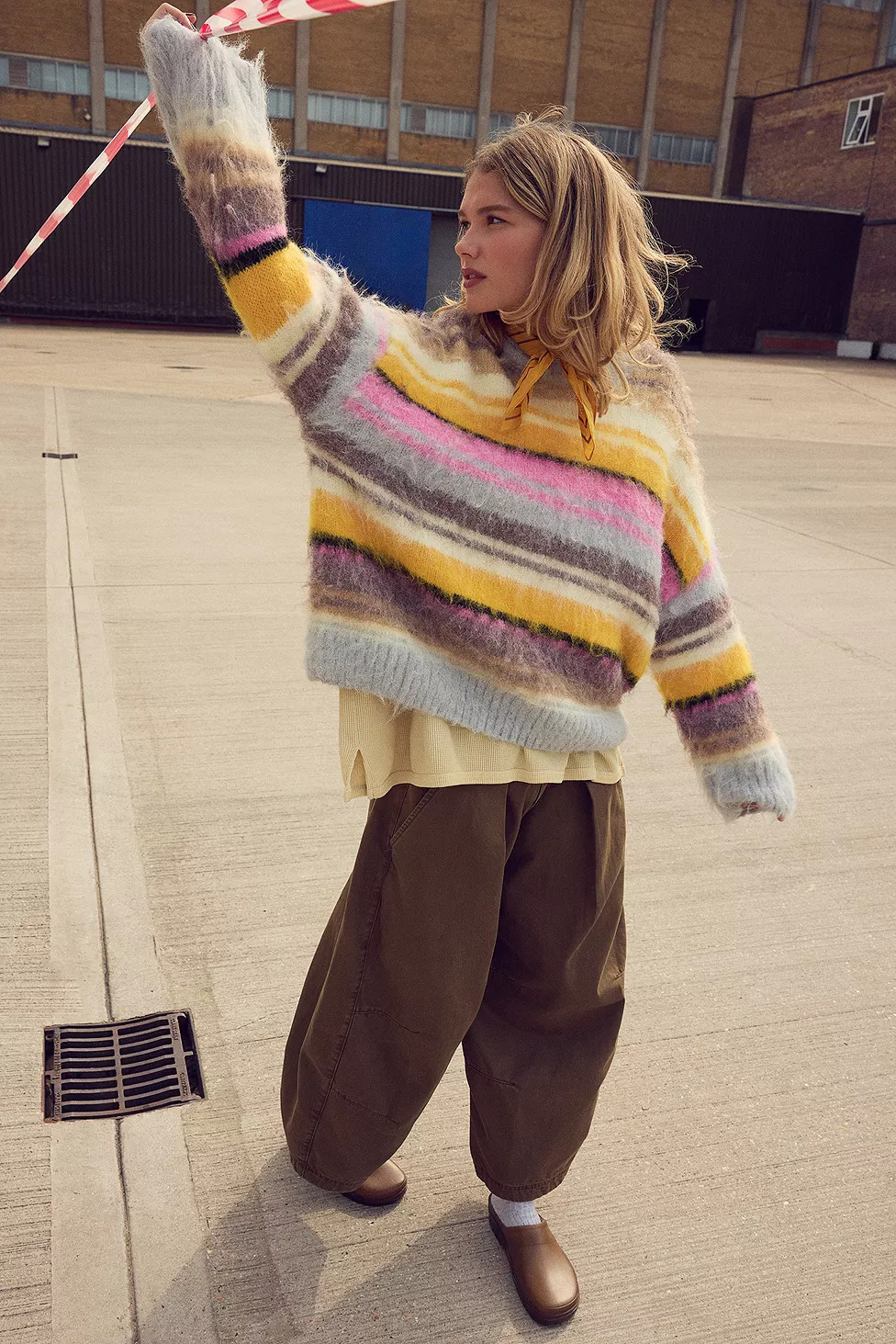 iets frans... Monster Brushed Stripe Pullover | Urban Outfitters DE