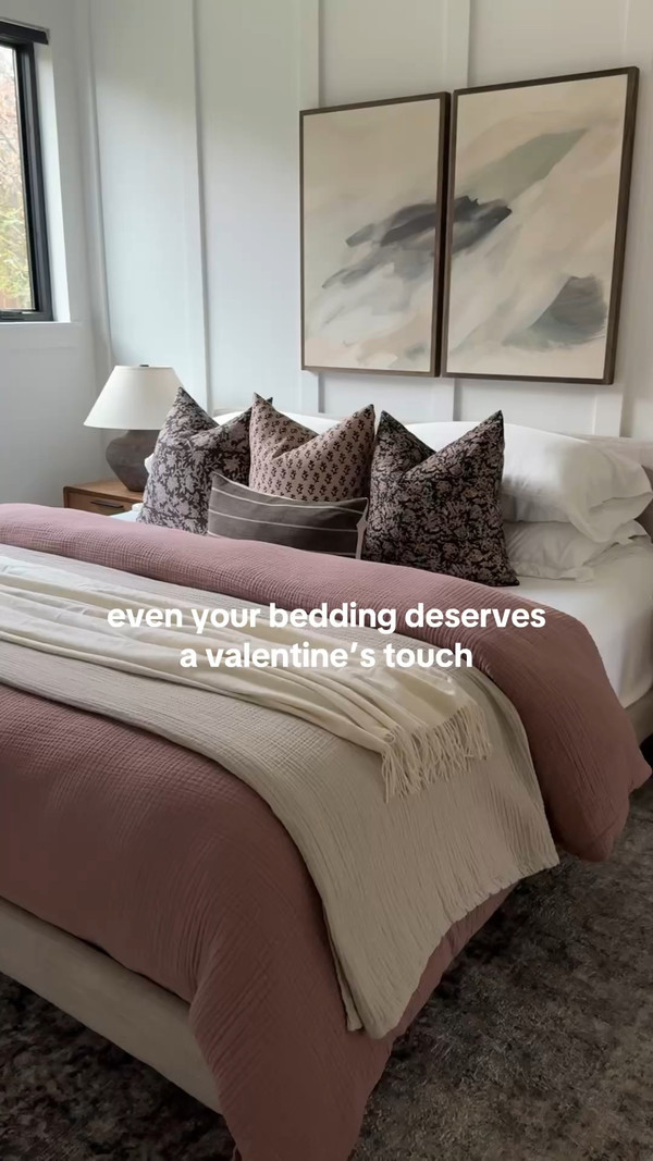 There’s something about a cozy, layered bed that makes a bedroom feel extra inviting.