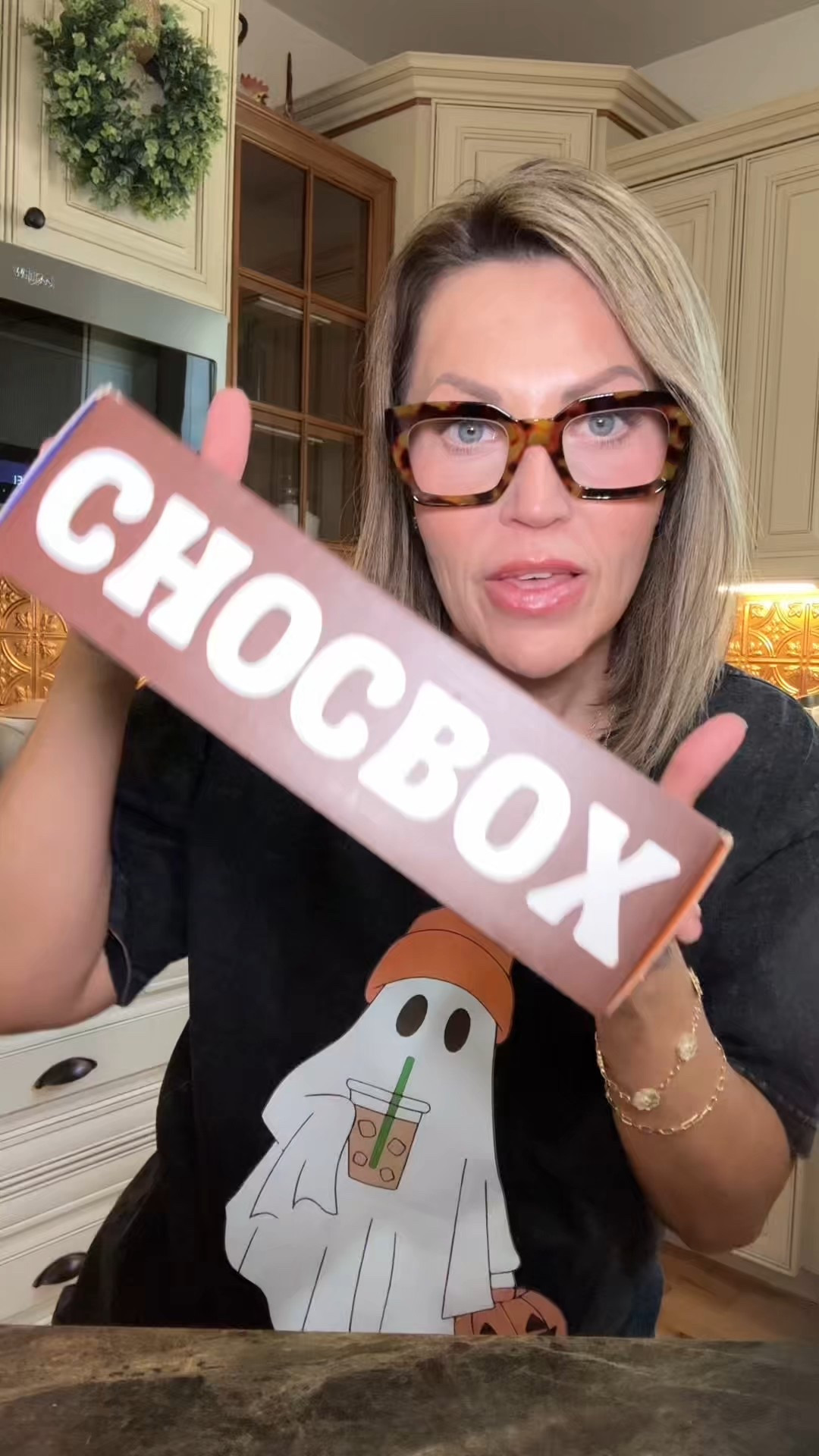 DIY chocolate bar? Say less. 🍫✨
This Chocbox Kit is a fun, easy, and aesthetic way to make your own milk chocolate bar at home. Whether you’re gifting it or making it with your kids, it’s as fun to create as it is to eat.

✔️ Easy instructions
✔️ Tastes like premium chocolate
✔️ Perfect for gifting, parties, or cozy nights in

Linked in my “Sweet Treats” + “LTK Gift Guide Under $25” collection 💕

#LTKChocolateFinds #DIYDesserts 

#LTKFamily