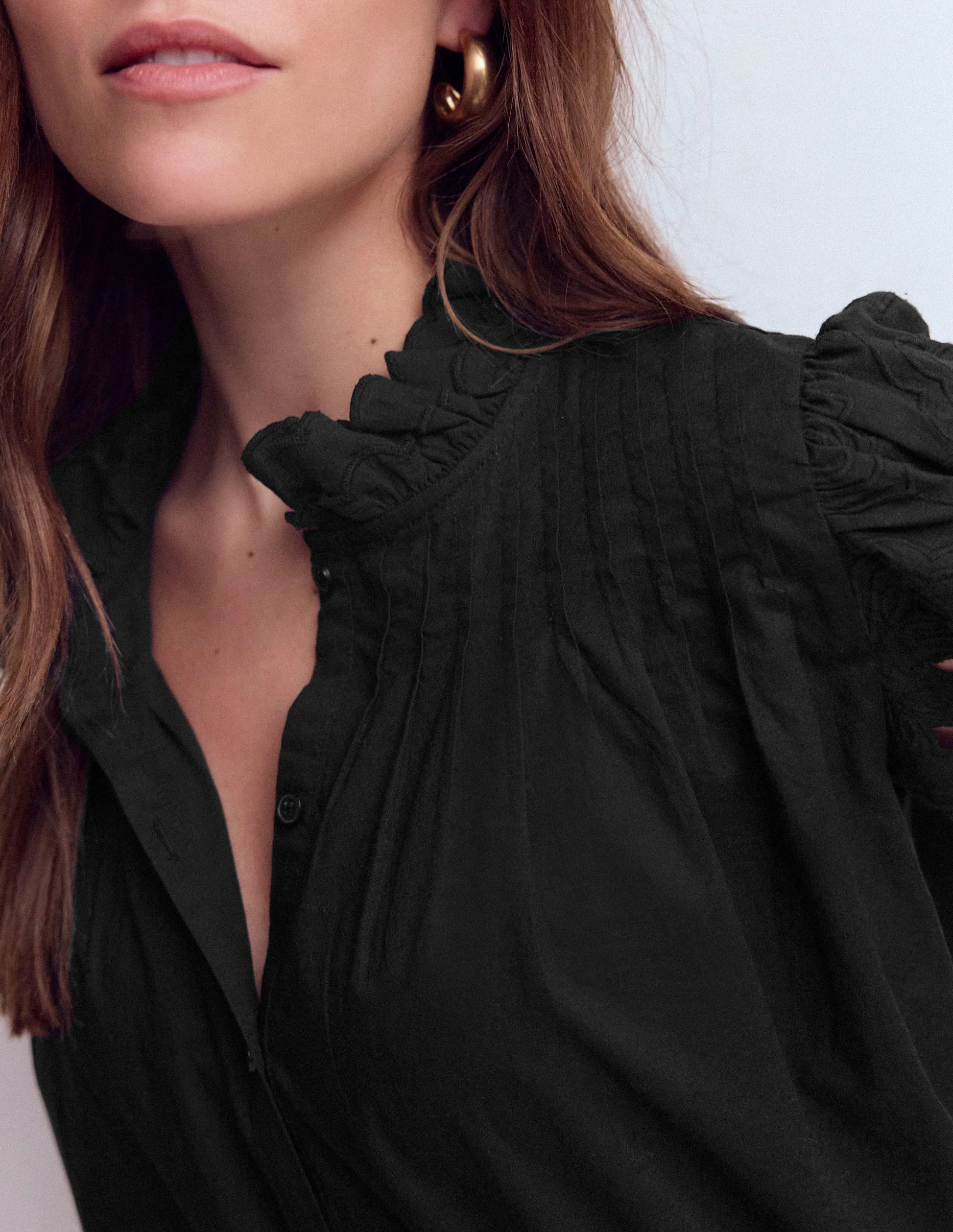 Oberteil mit Cutwork und Puffärmeln-Schwarz | Boden DE
