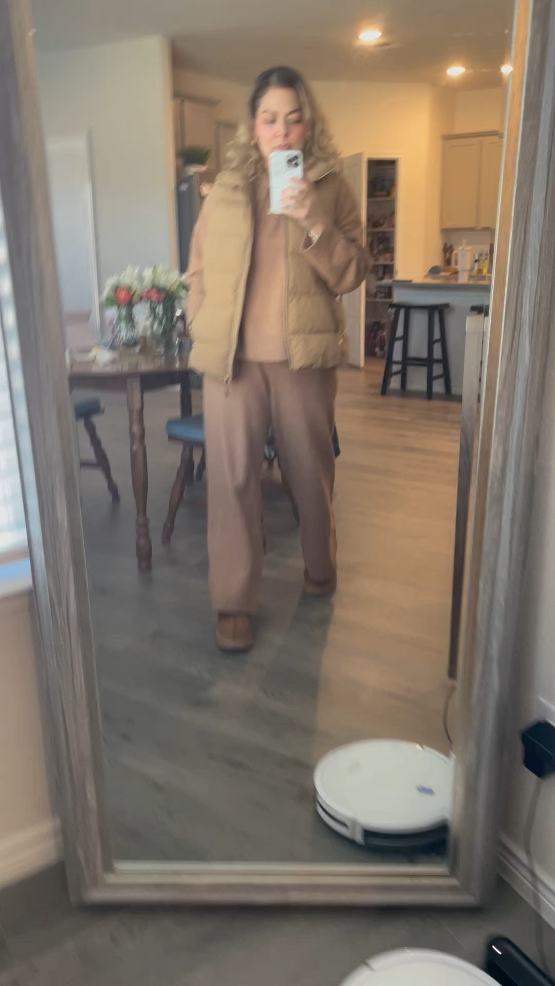 Feeling like a cozy little bear in this warm & comfy brown outfit ☕🐻 Perfect for this weird Texas weather—hot, cold, or somewhere in between! #CozyVibes #TexasWeather #ComfyAndCute #BrownAesthetic #FallFashion #OOTD #FashionInspo #CasualStyle #TrendyLooks #StayCozy