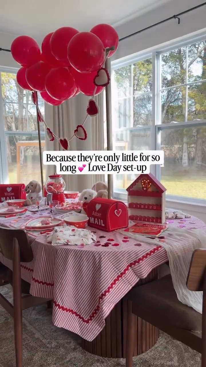 Mom reminder: it’s okay to make ordinary days feel special 💕 Love Day set-up using @potterybarnkids Puppy Love line 🐶 #lovemypbk