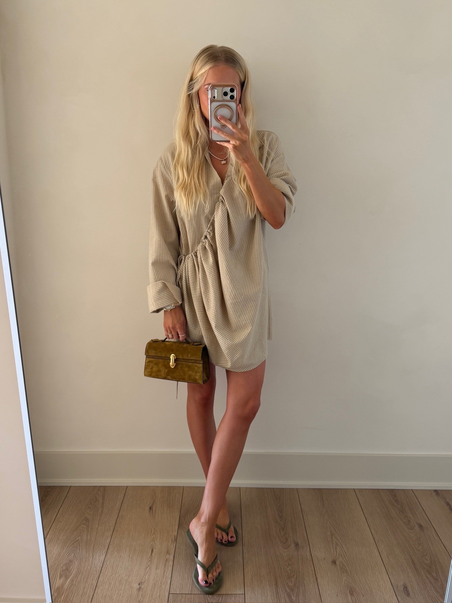 SIZE: xs/s in dress, shoes run tts! #kathleenpost

Summer outfit Inspo, summer date night look, summer gno

#LTKootd