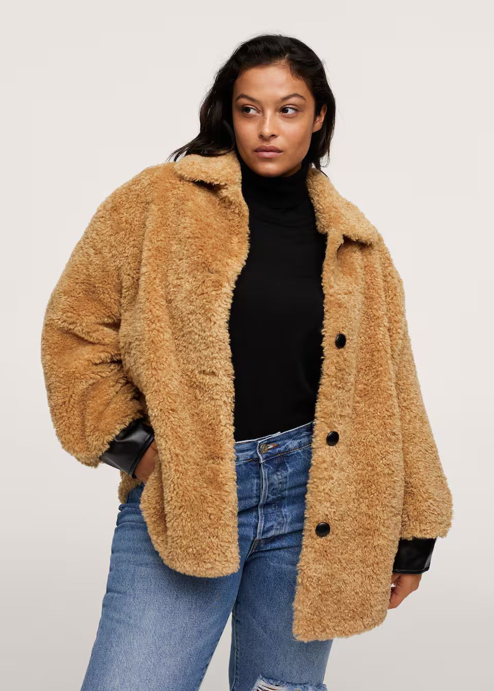 Pocketed faux-fur coat | MANGO (US)