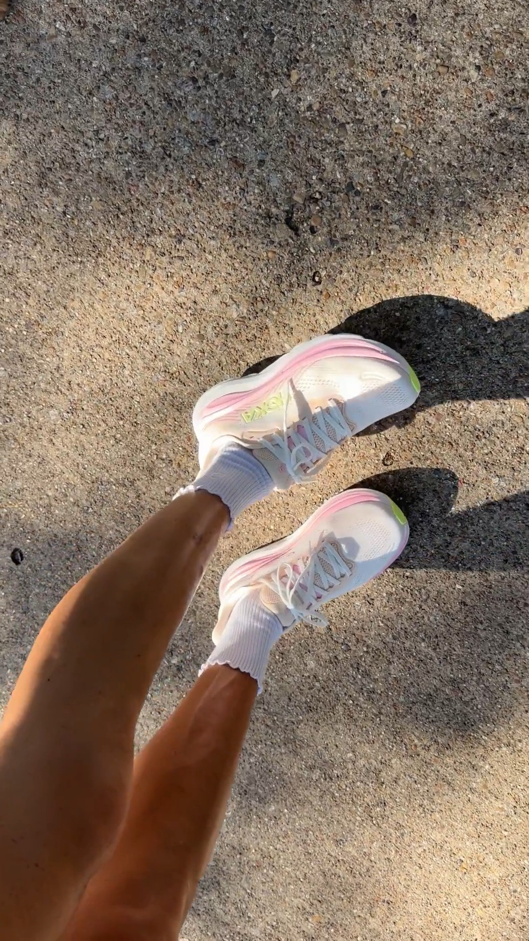 The walking shoes I am reaching for every single day!! 💕