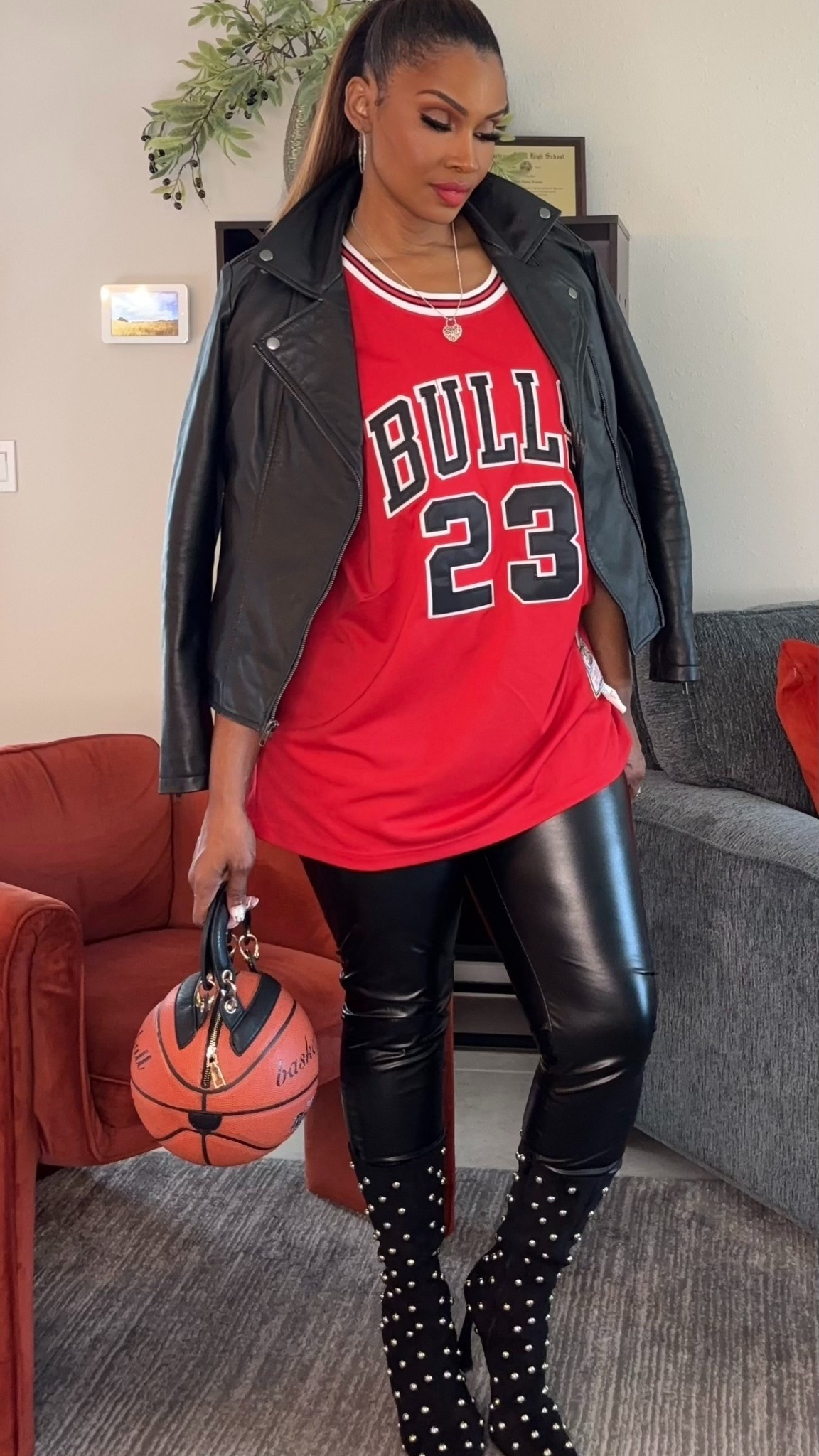 Chicago Bulls 23 Jersey Outfit

#LTKOver40 #LTKTall #LTKMidsize