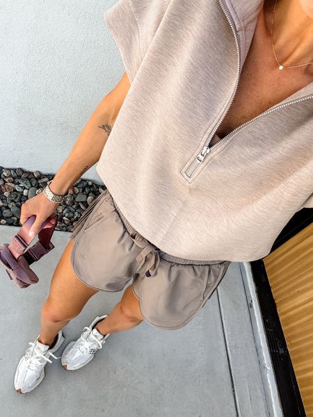 Wore this on my trip to Arizona! Paired my Varley pullover with my new Target shorts! Wearing XS!

Loverly Grey, travel outfit ideas, Athleisure 

#LTKTravel #LTKActive