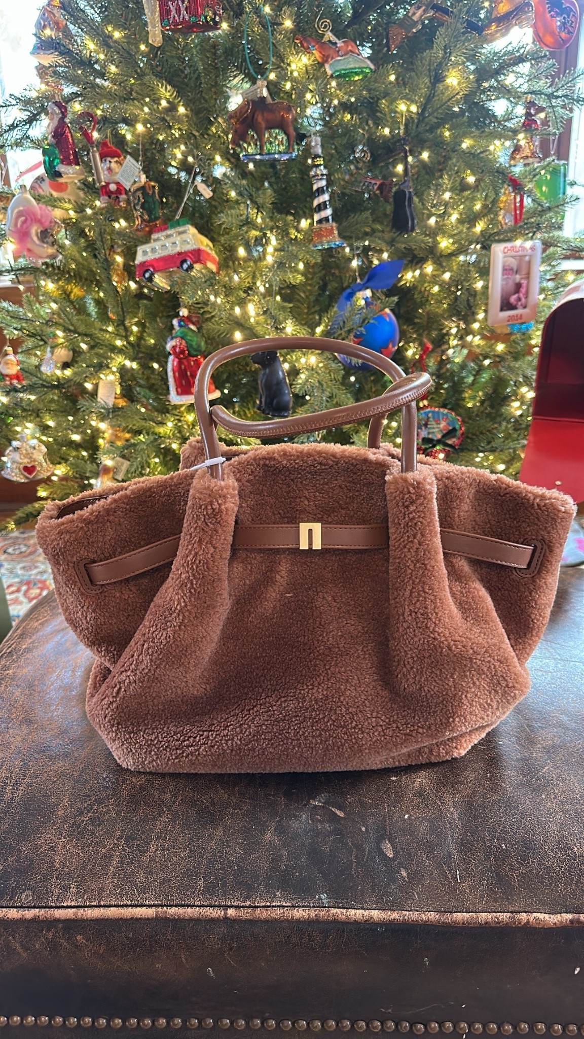 Love this new sherpa purse from JW Pei! The Sherpa is perfect for winter. 