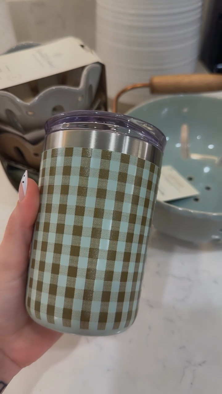 Últimamente he estado haciendo mi cocina más acogedora 🤍 Encontré algunas piezas hermosas de la nueva colección de Magnolia y hacen todo sentir más especial… 🌿

#LTKHome #LTKSeasonal #LTKMothersDay