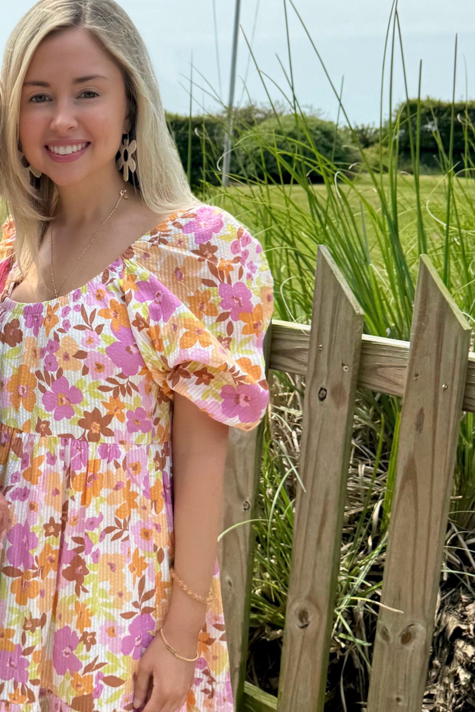 Billabong Endless Shore Puff Sleeve Maxi Dress 🌸 
Vibrant floral print covers this flowy seersucker maxi dress framed by puffed sleeves.
Also pictured: Free People Wendy Woven Flower Hoops in Ivory

#LTKSeasonal #LTKSaleAlert #LTKFindsUnder50
