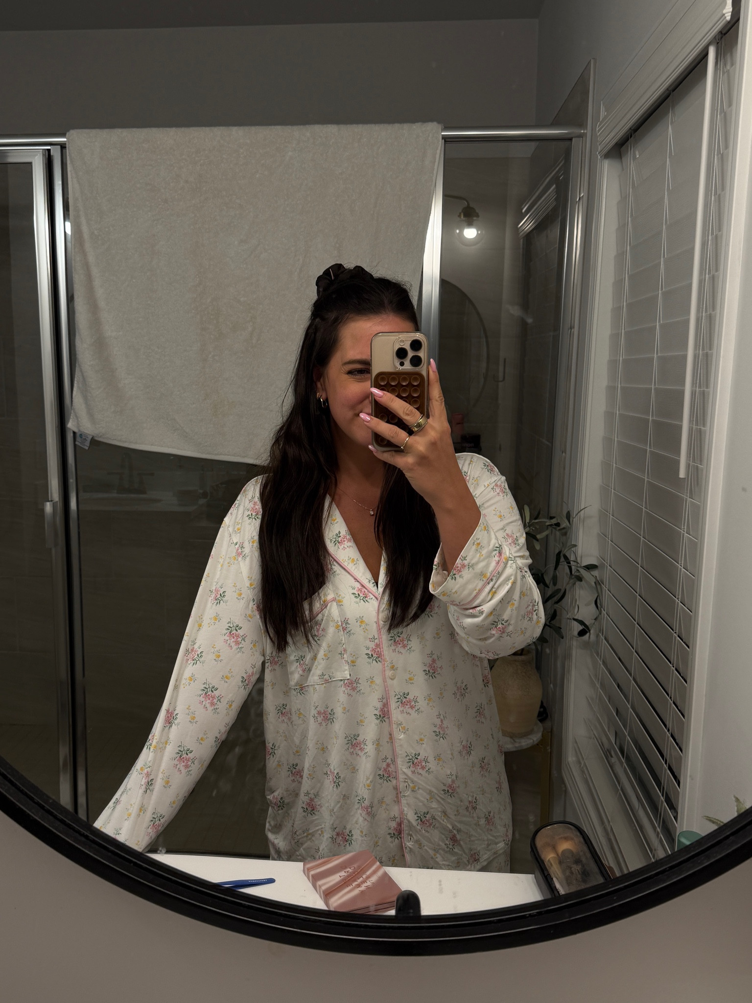 These aerie pjs are a DREAM! Wearing mediums