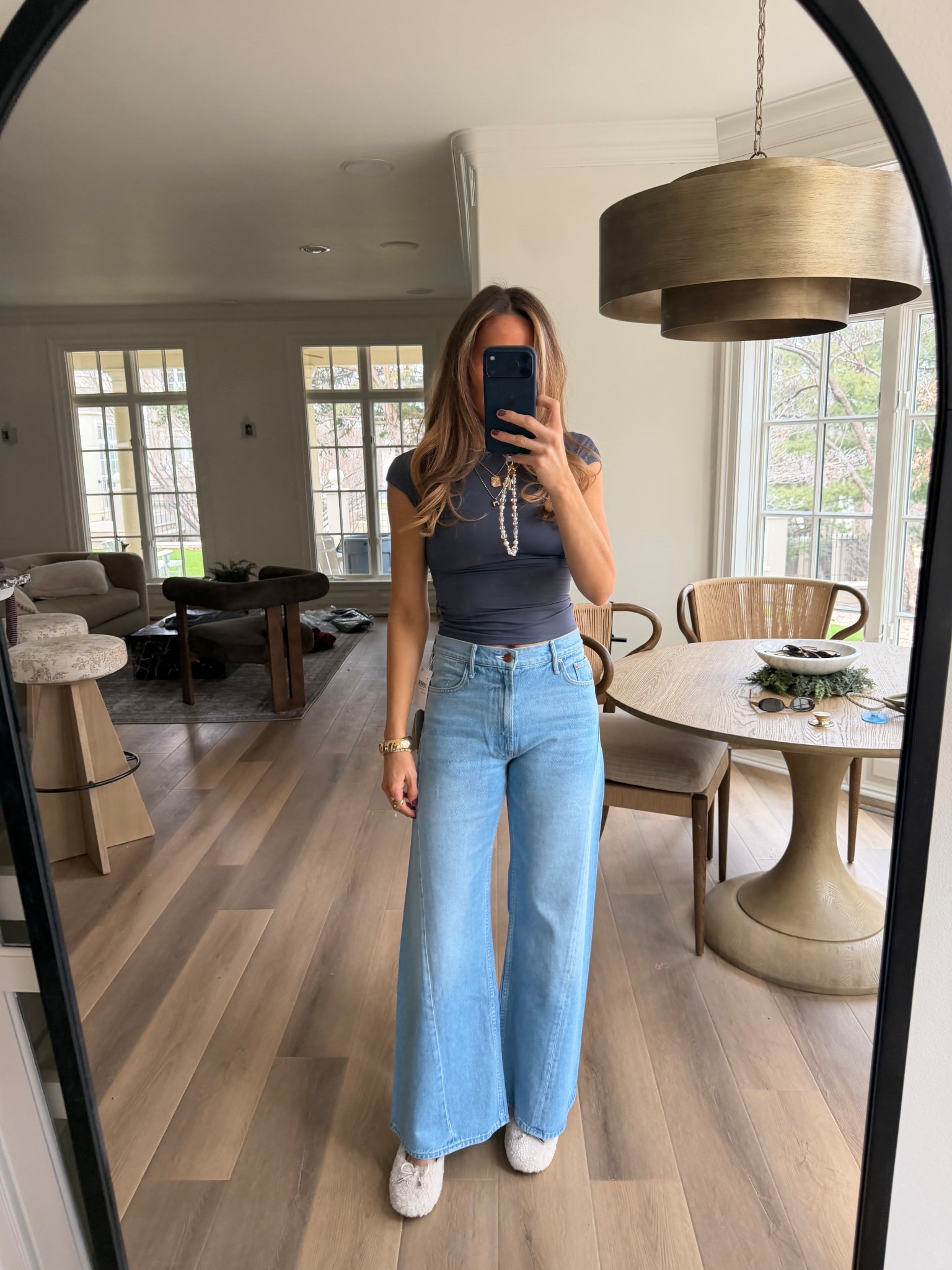 Been on a mission to find the best staple jeans that can truly be my go-to. These are a few pairs I’ve been trying and loving so far 🤍

#LTKmomlife #LTKOver40 #LTKootd
