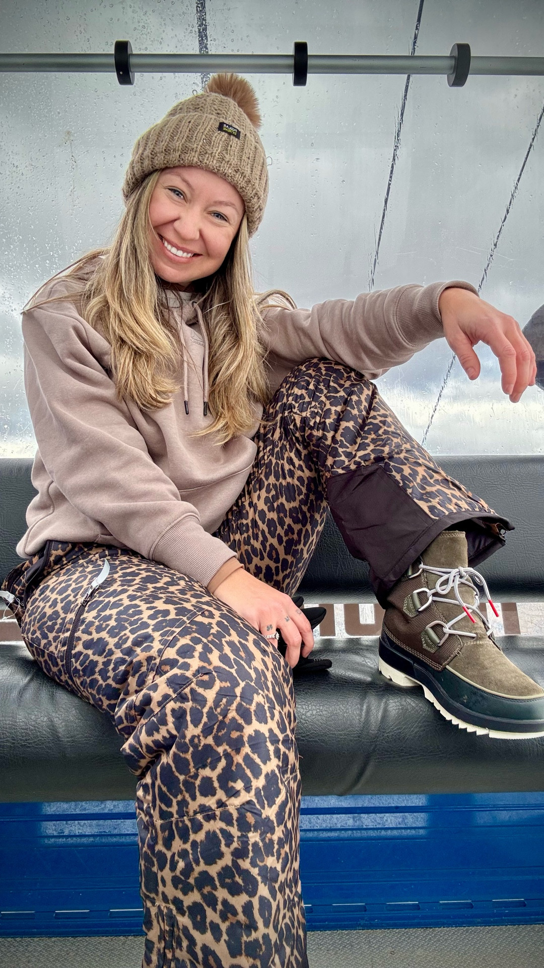 On snow mountains, we wear leopard! 
#snowboard #fashion 

#LTKFindsUnder100 #LTKActive #LTKSeasonal