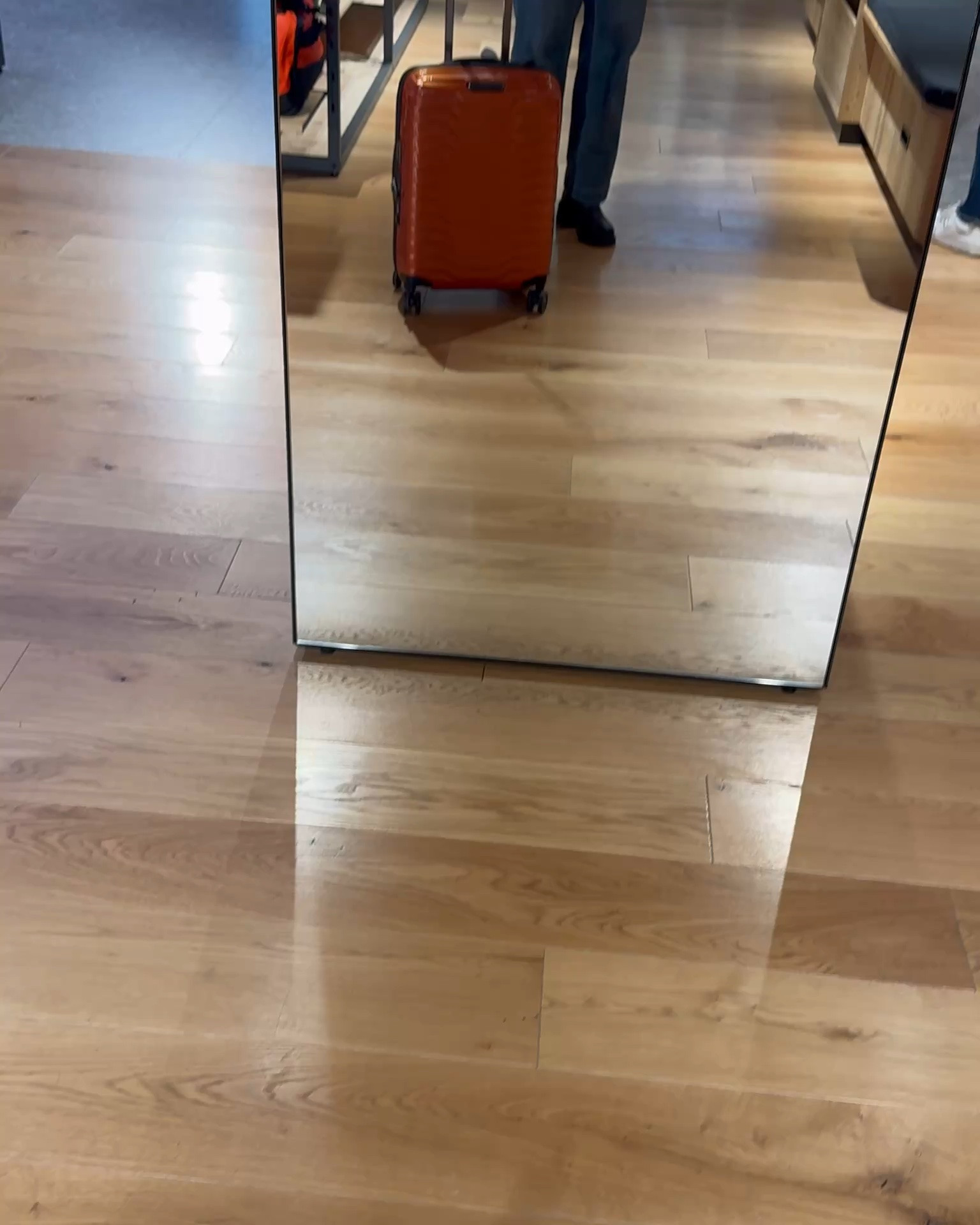 Burnt orange suitcases? Yes please!!! ✈️  I saw this @Samsonite proxis bag in “flame” in Italy - which is unfortunately not available in the US - but can be ordered from Harrods for some hefty S&H - but linking others here!!!

#LTKTravel