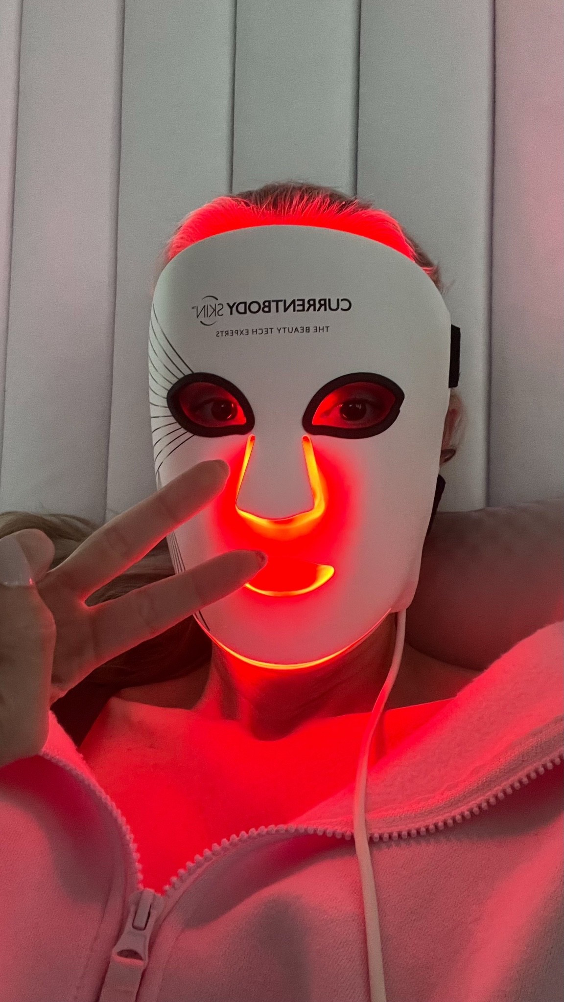 The BEST red light face mask