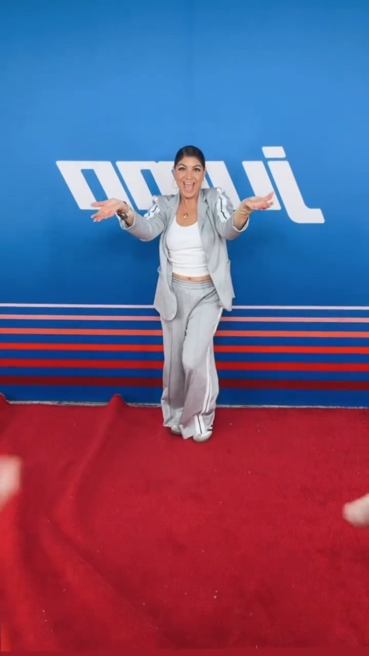 Never ending Friday dancing! 

No matter where you are or what your mood is, get up and dance….BECAUSE YOU CAN!  Movement is a gift & dance is an instant mood booster!! 

Happy Friday friends, go make it a great one!

#dancepartyfriday #getupanddancewithus #movementisagift #danceboostsyourmood